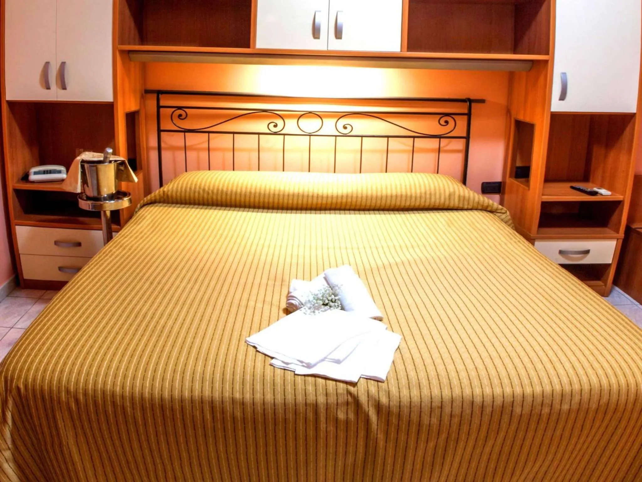 Bed in La Vigna Hotel