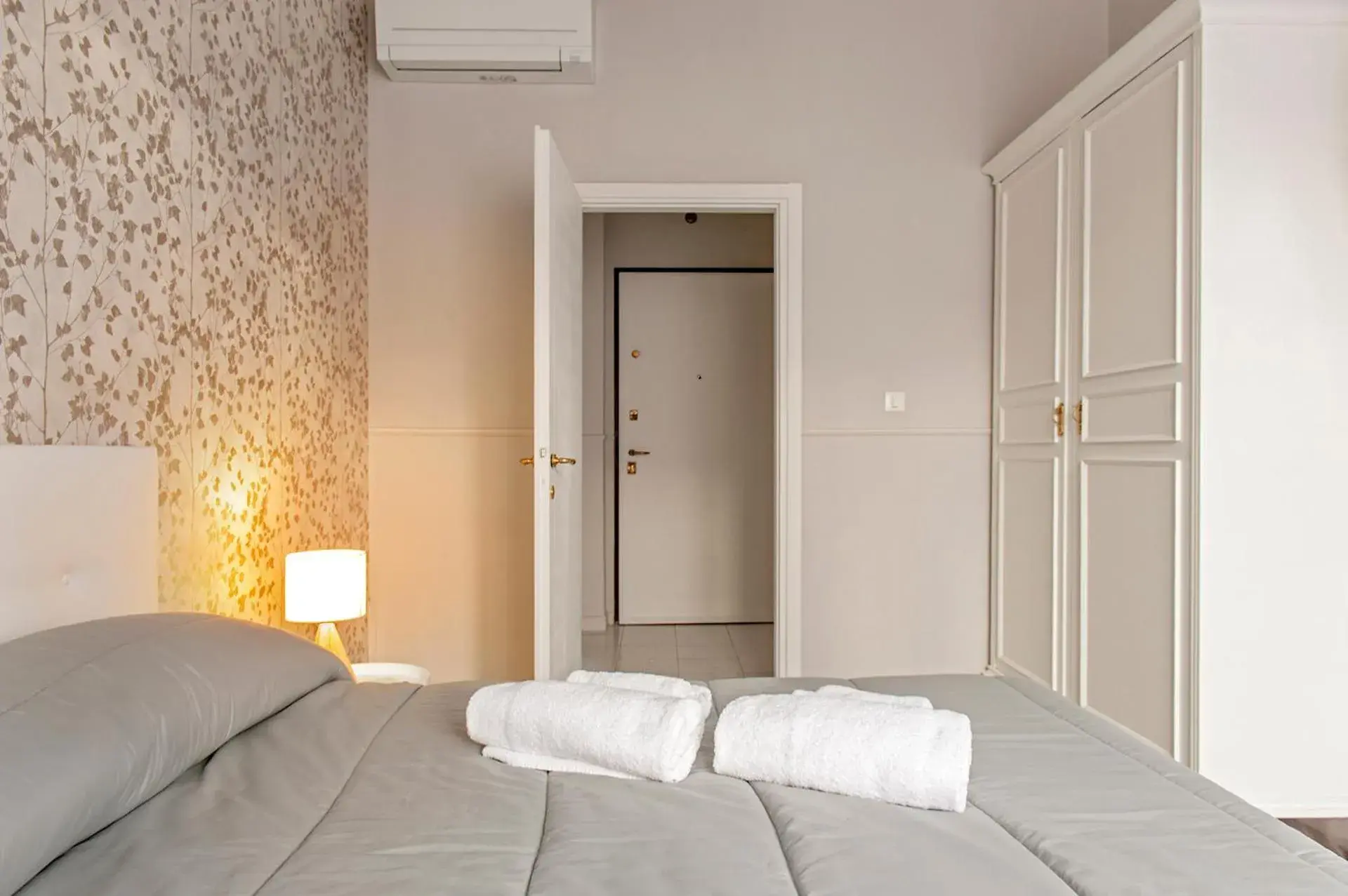 Bed in The Port Residence Bed in The Port Residence