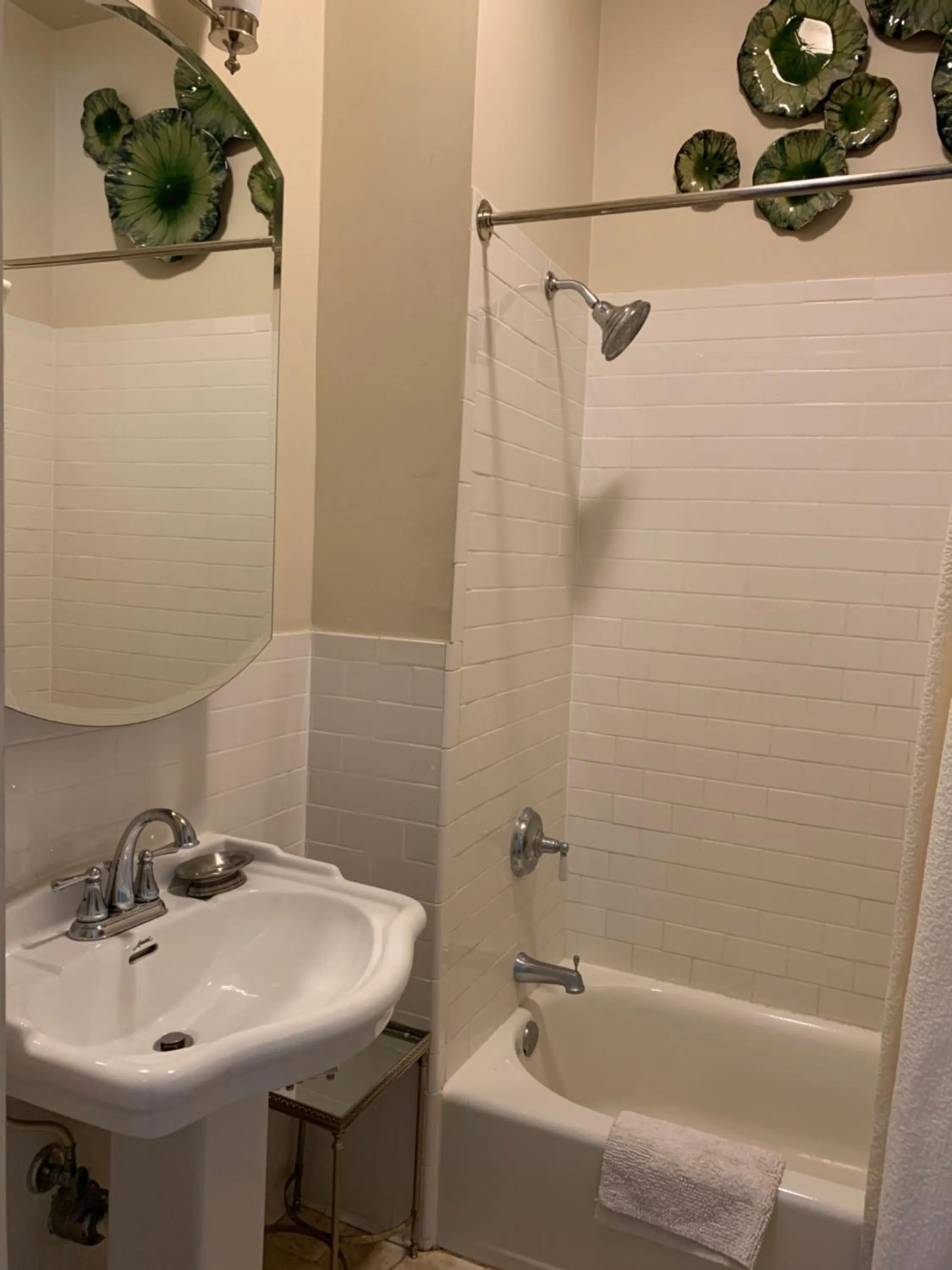 Bathroom in Terrell House Bed and Breakfast