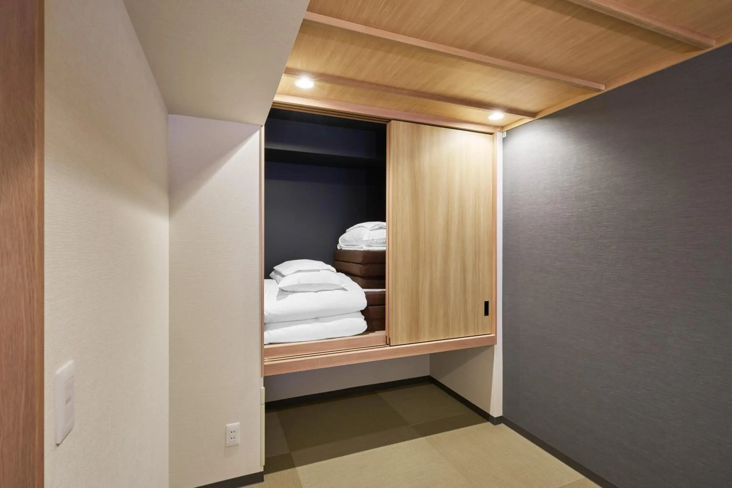 Bed in MIMARU Kyoto Shinmachi Sanjo Bed in MIMARU Kyoto Shinmachi Sanjo