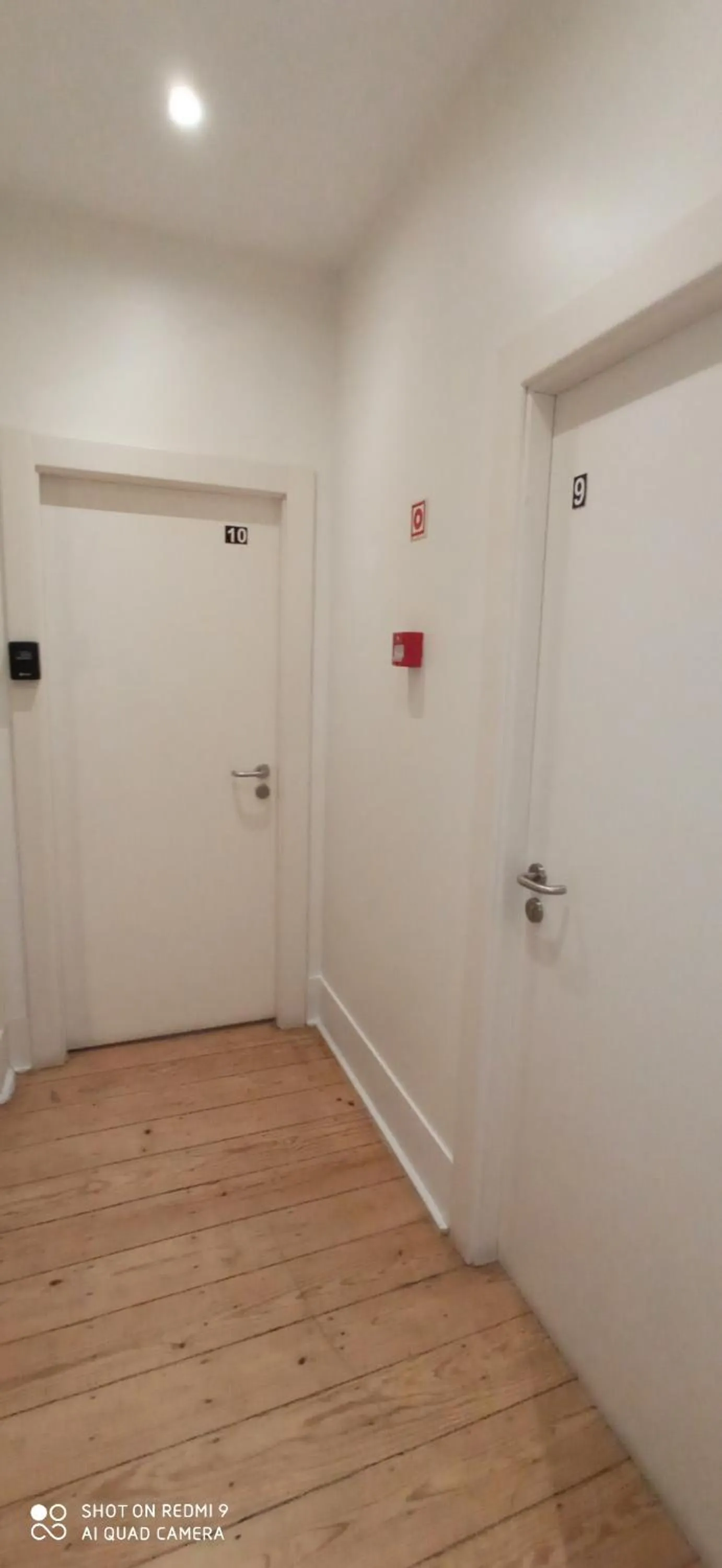 Facade/entrance in Happy at Chiado