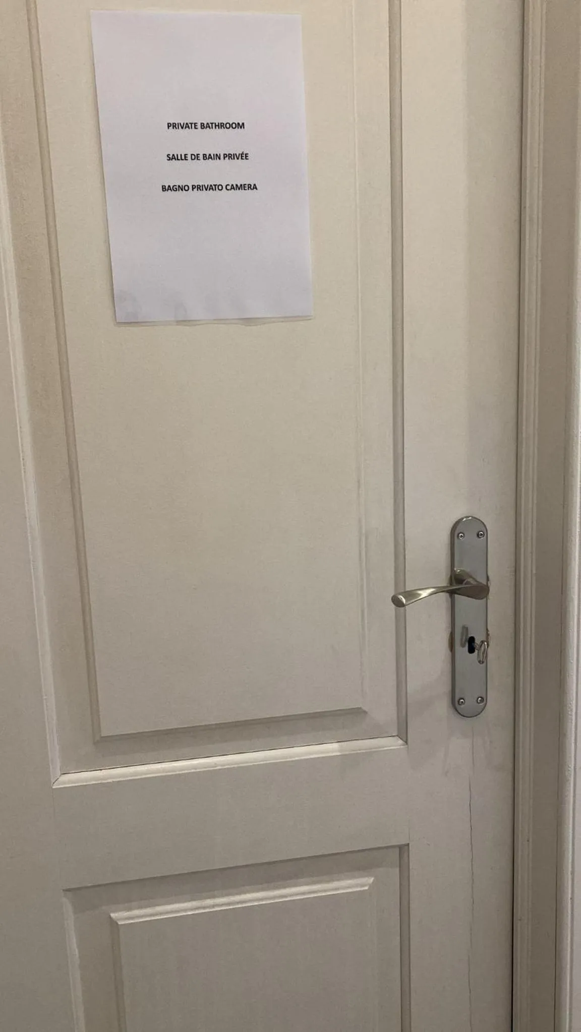 Toilet in Happy at Chiado