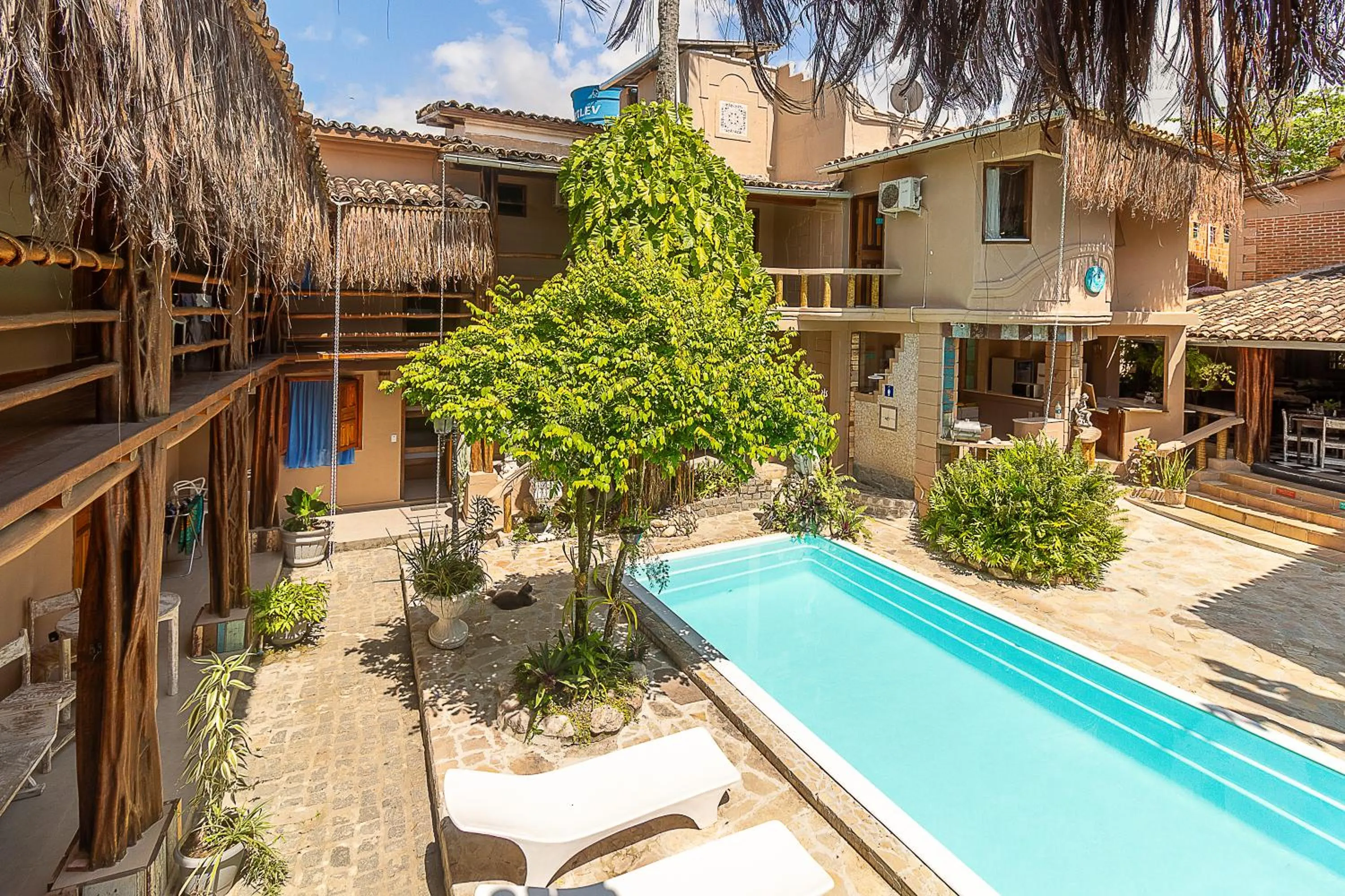 Property building in Na Casa 11 - Pousada