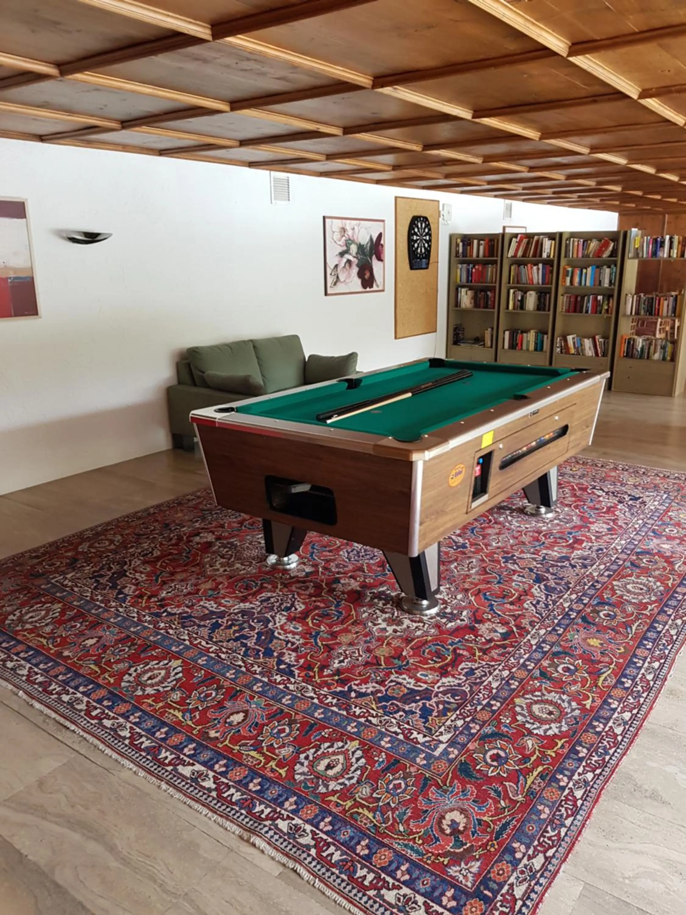 Billiard in Appartmenthaus Birkenwald