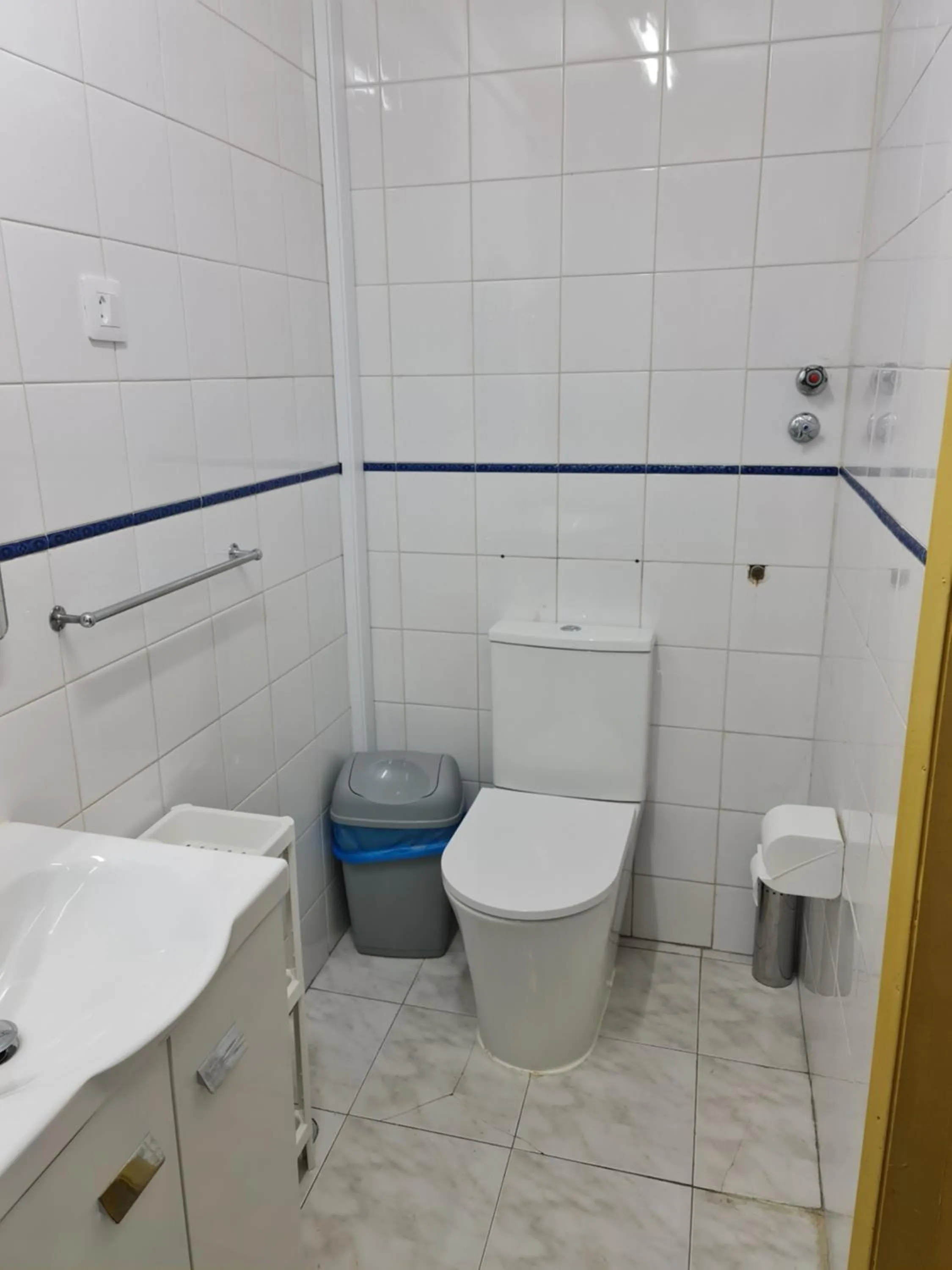 Bathroom in Pensao Residencial Flor dos Cavaleiros