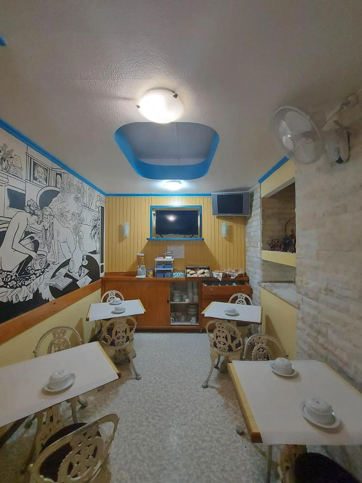 Lounge or bar in Pensao Residencial Flor dos Cavaleiros