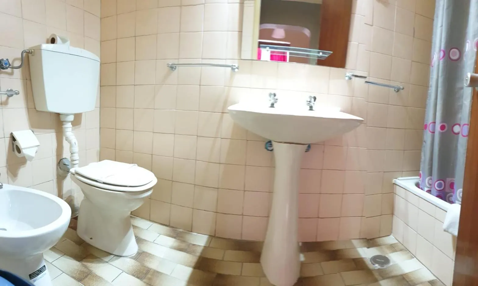 Bathroom in Pensao Residencial Flor dos Cavaleiros