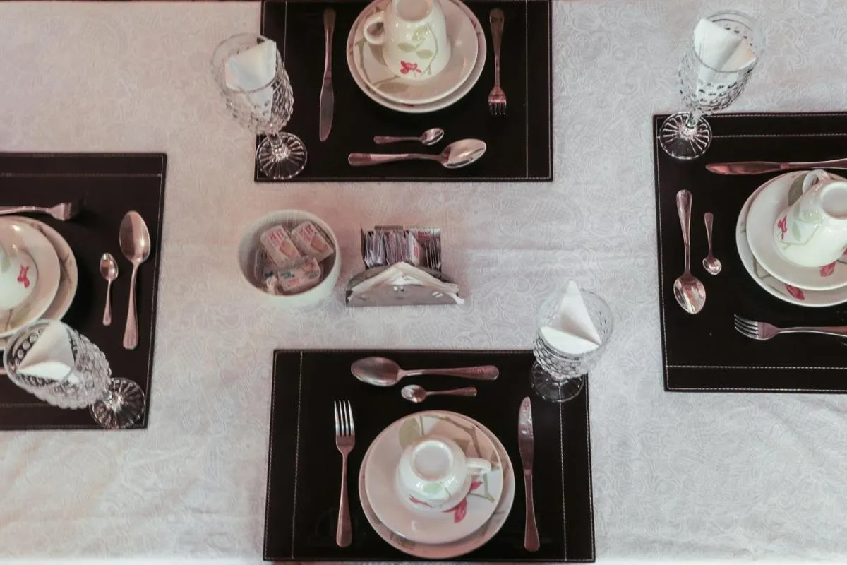 Restaurant/places to eat in Pousada Catamara