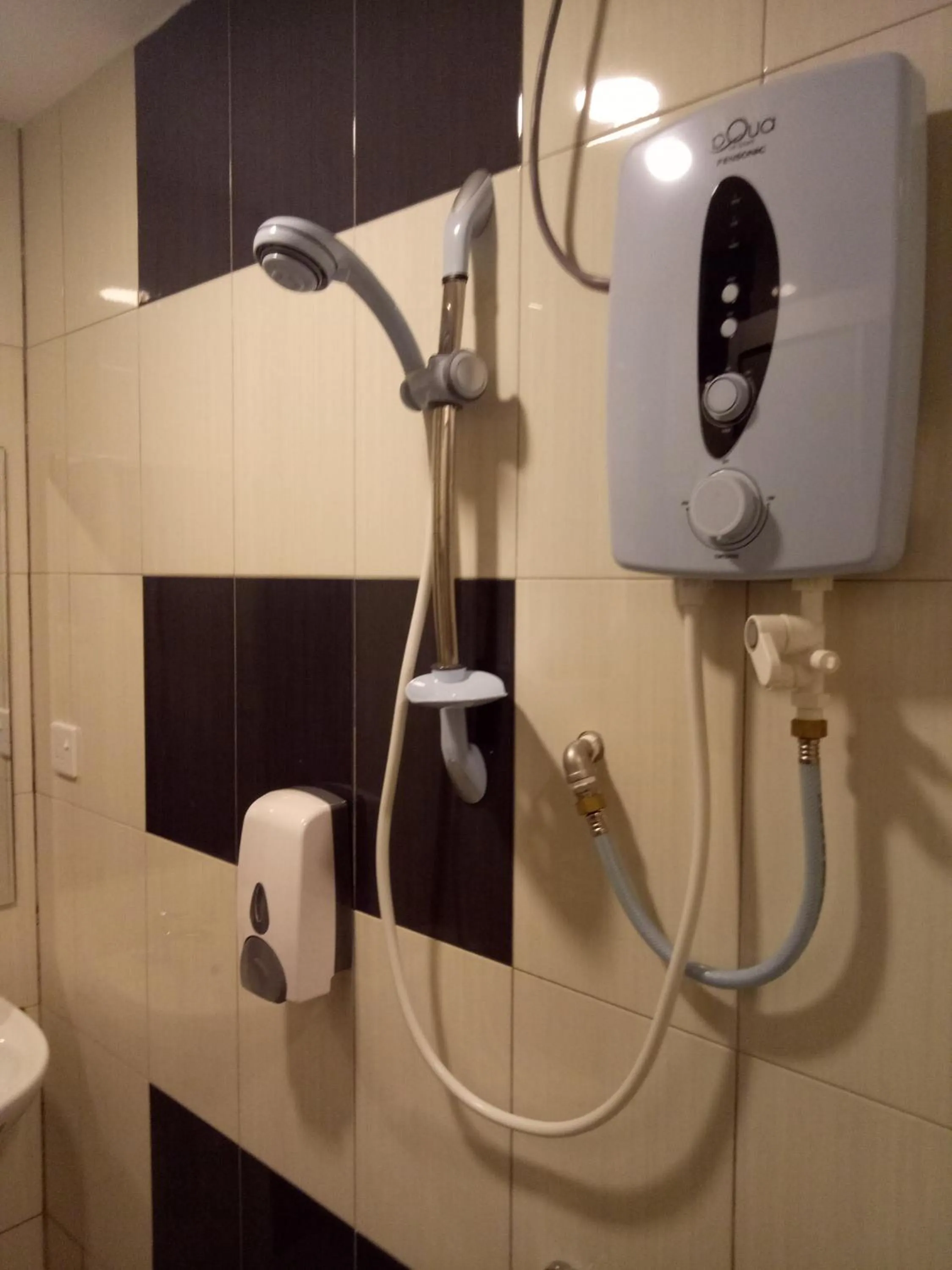 Bathroom in Hotel Sri Bernam