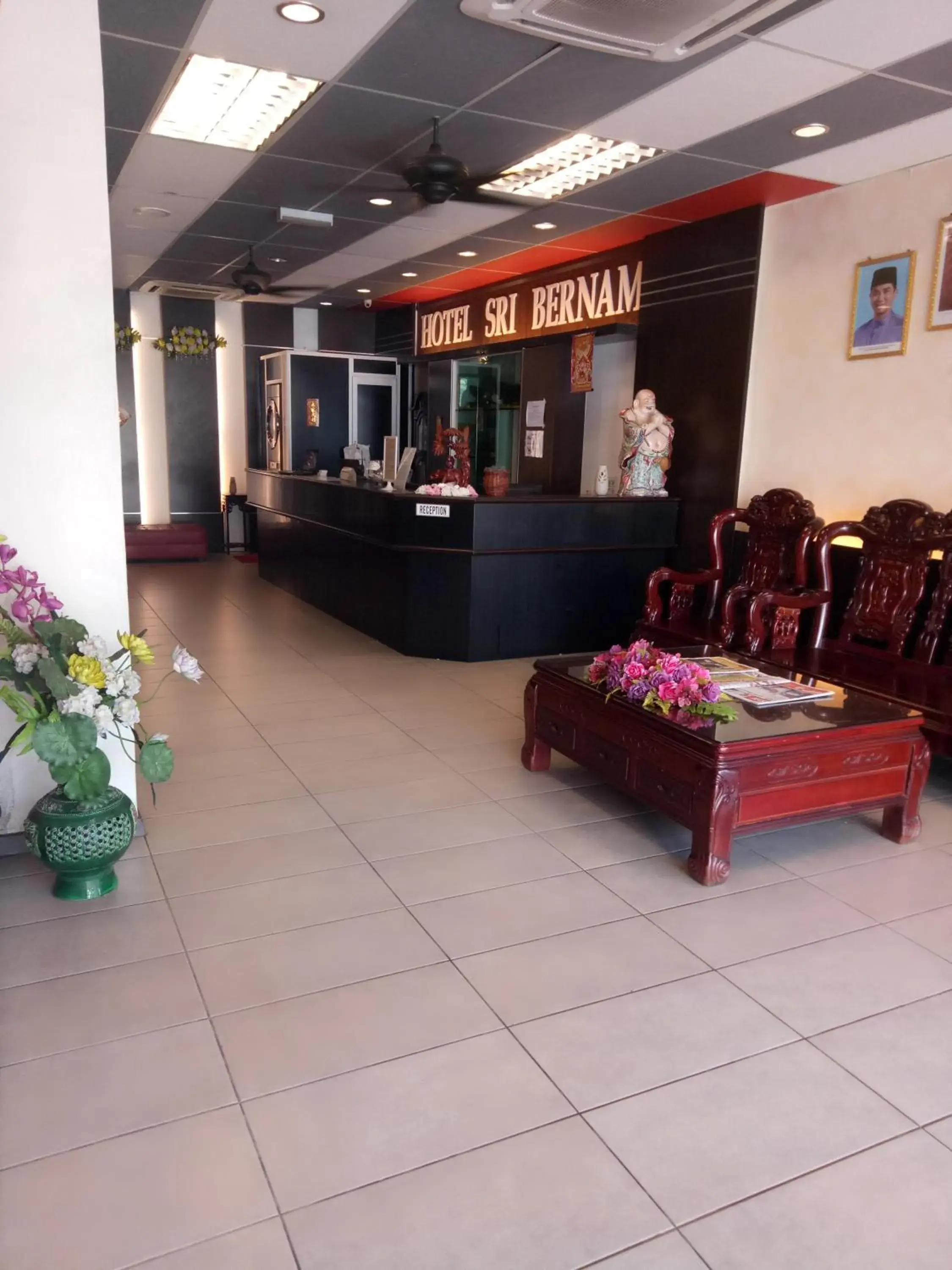 Property building in Hotel Sri Bernam Property building in Hotel Sri Bernam