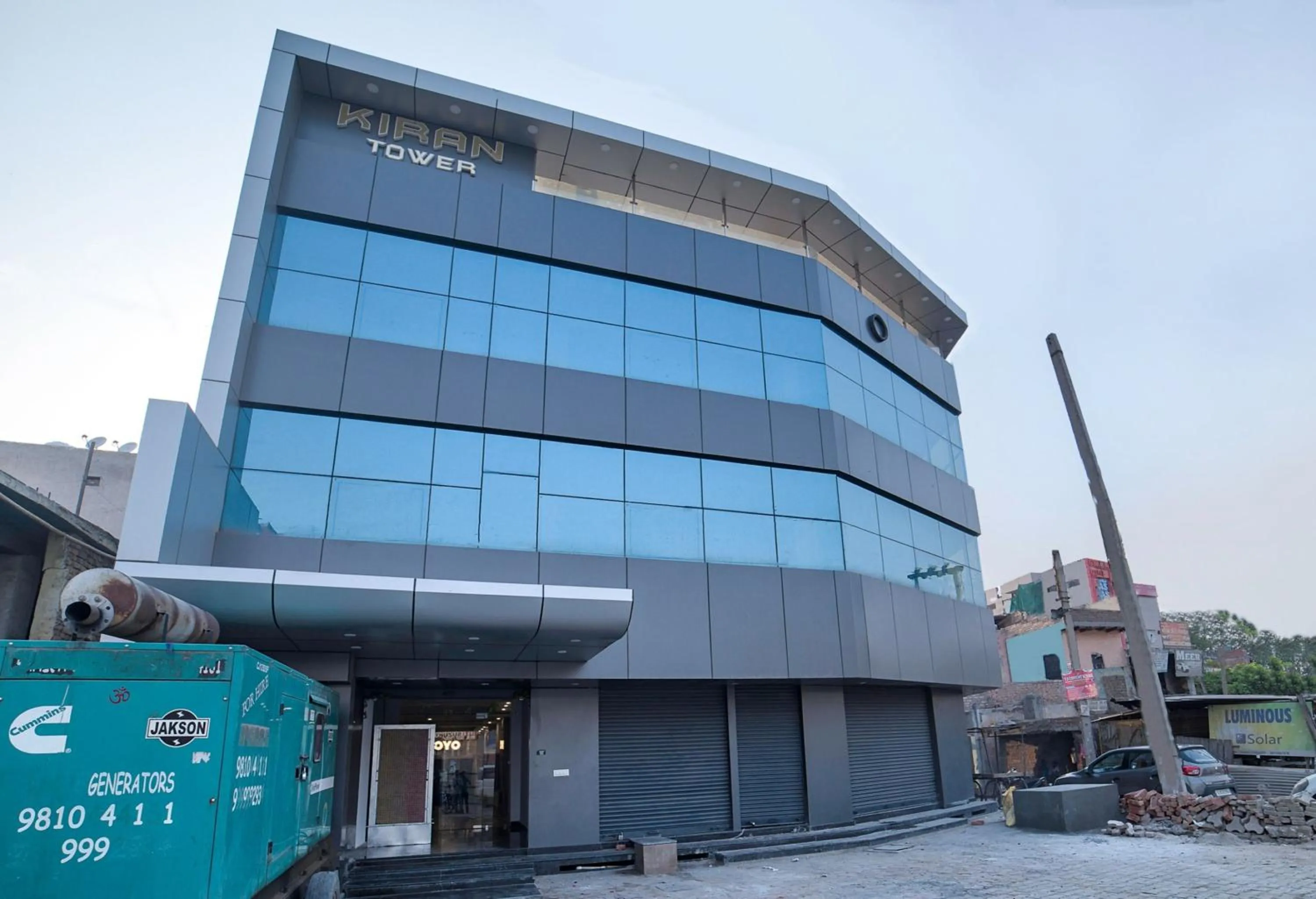 Facade/entrance in Hotel O Crown Residency