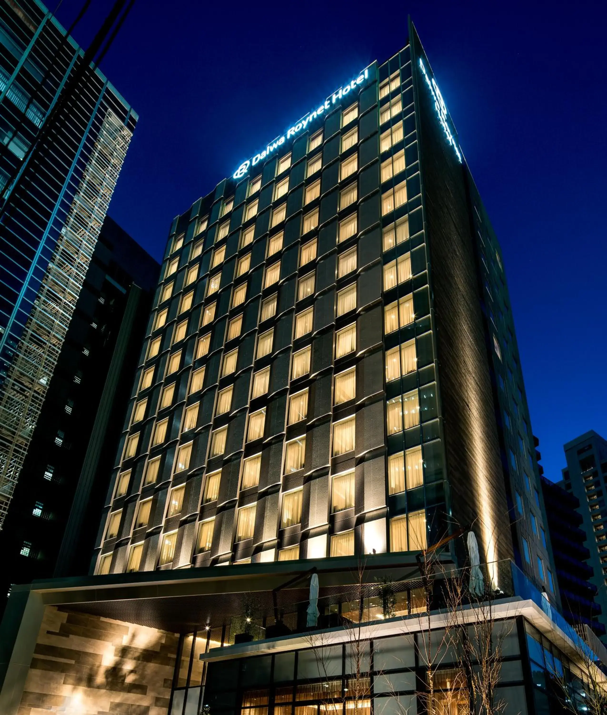 Property building in Daiwa Roynet Hotel Nishi-Shinjuku PREMIER Property building in Daiwa Roynet Hotel Nishi-Shinjuku PREMIER