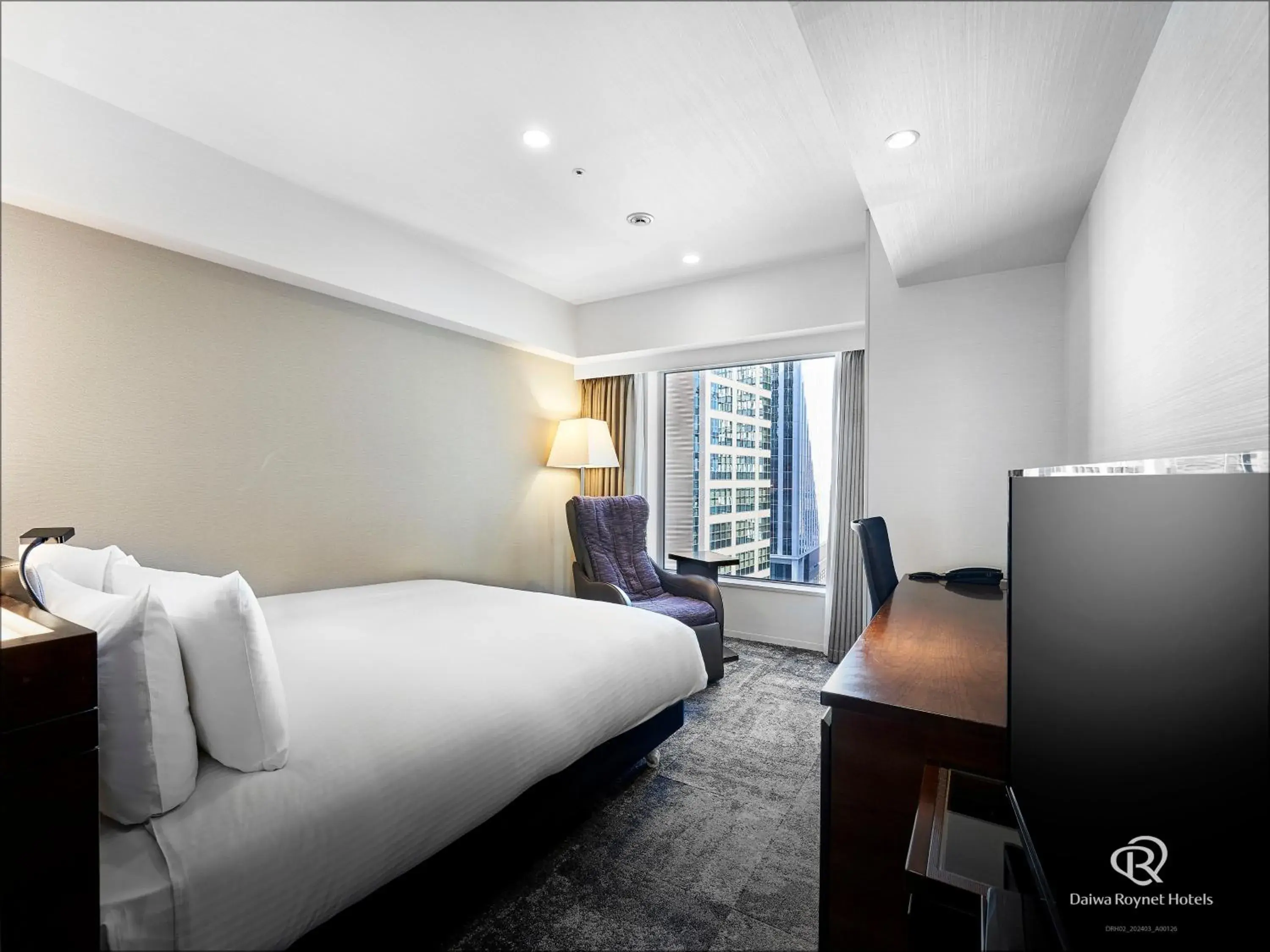 Bedroom, Bed in Daiwa Roynet Hotel Nishi-Shinjuku PREMIER Bedroom, Bed in Daiwa Roynet Hotel Nishi-Shinjuku PREMIER