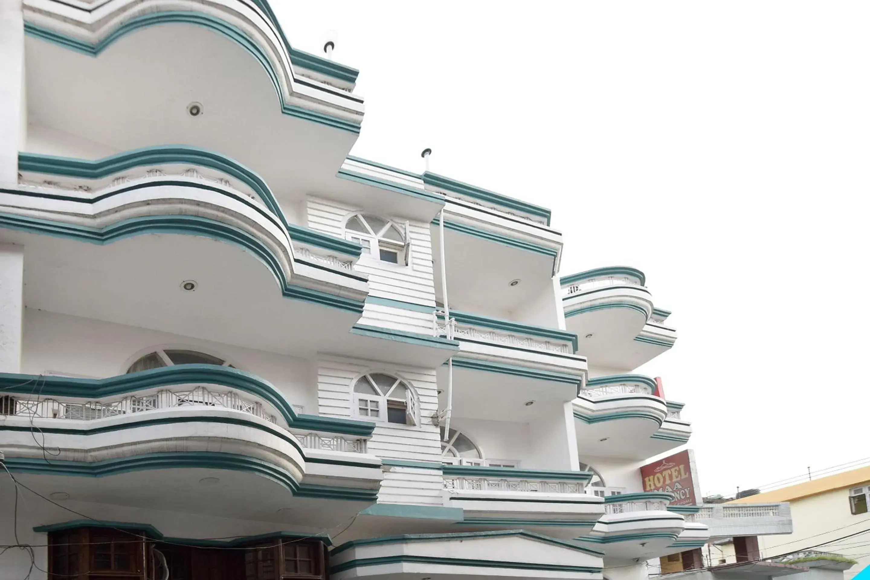 Facade/entrance in Hotel O Maa Residency Facade/entrance in Hotel O Maa Residency