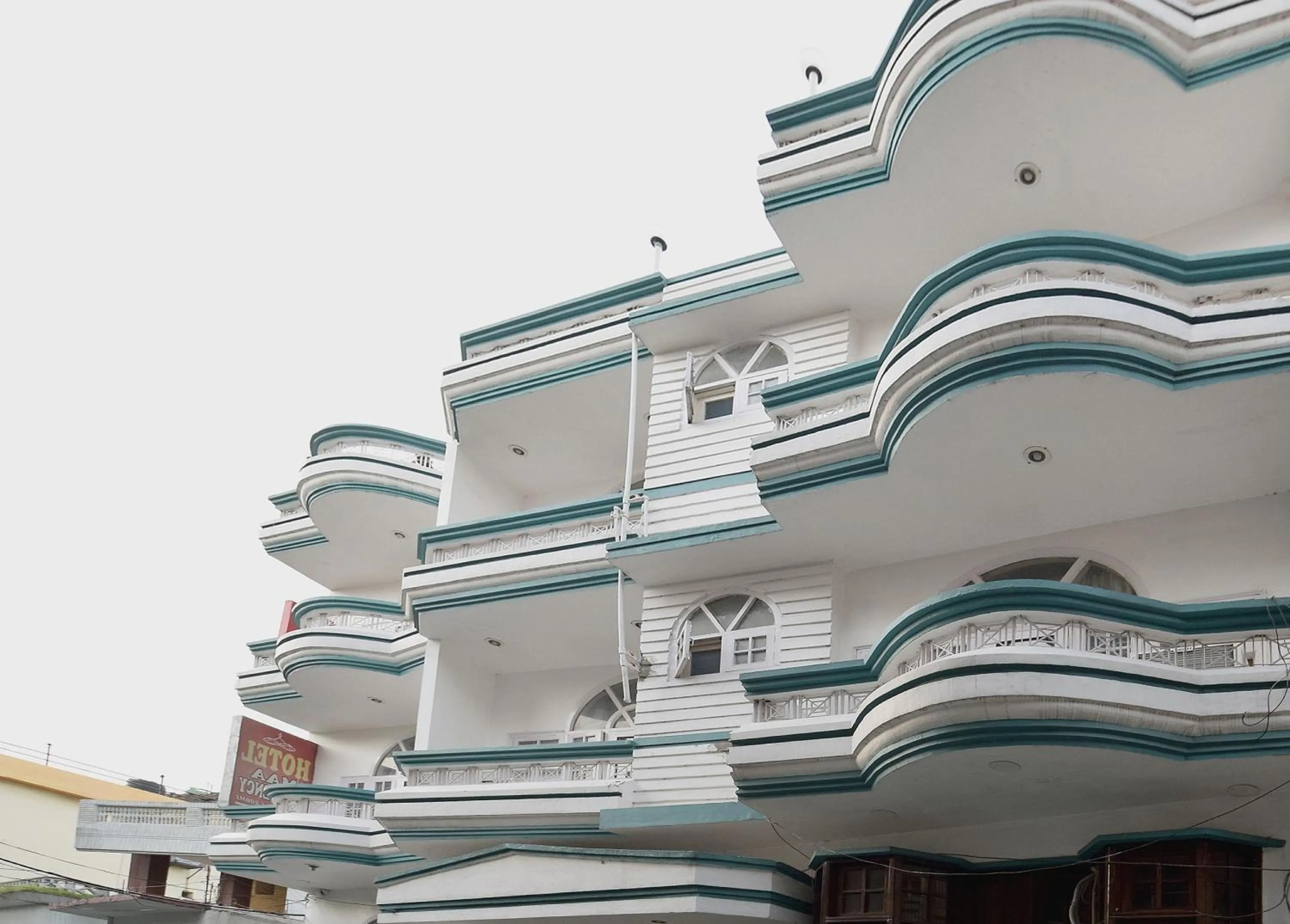 Facade/entrance in Super Hotel O Maa Residency