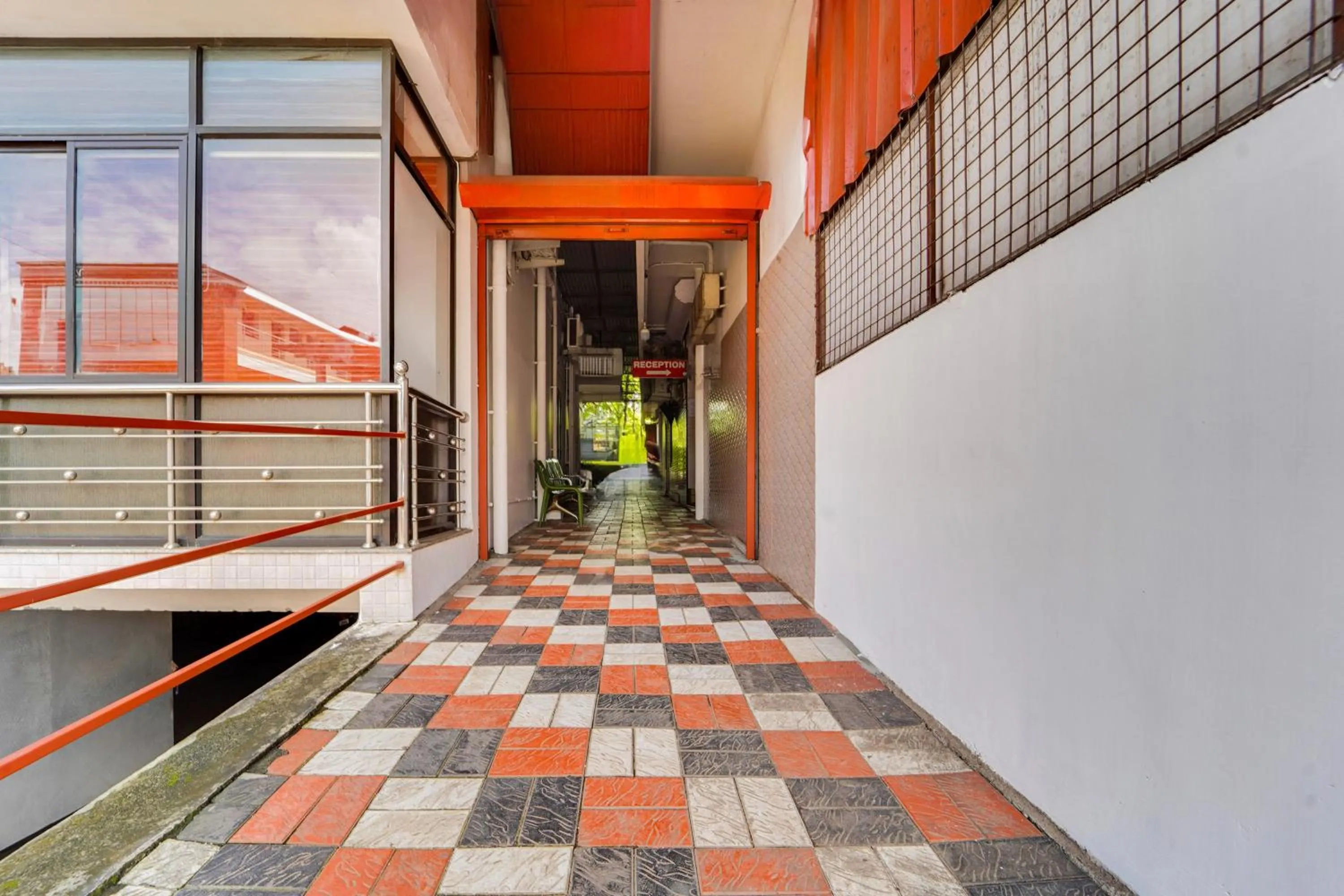 Facade/entrance in Super Hotel O Aluva Town