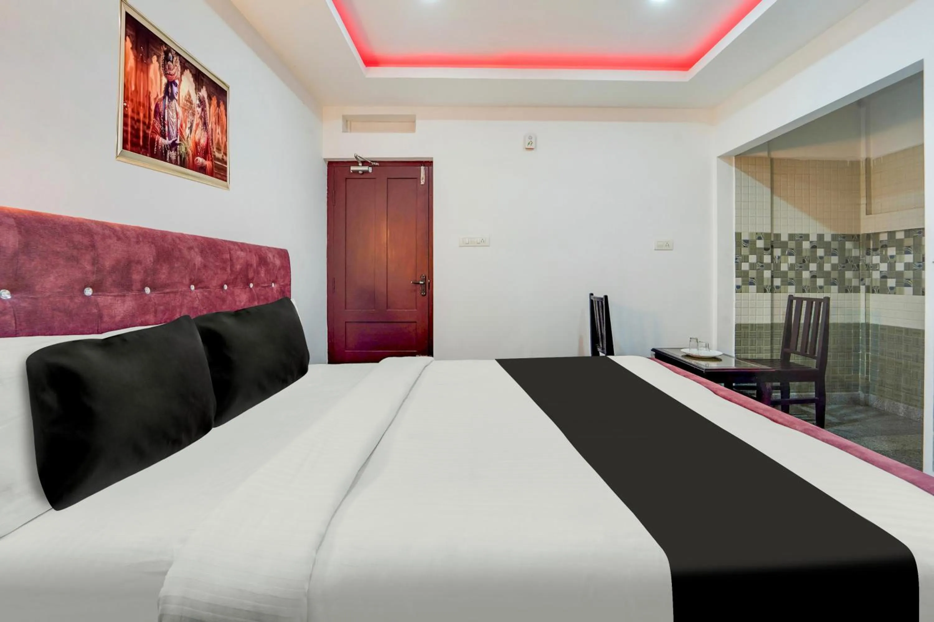 Bedroom, Bed in Super Hotel O Aluva Town