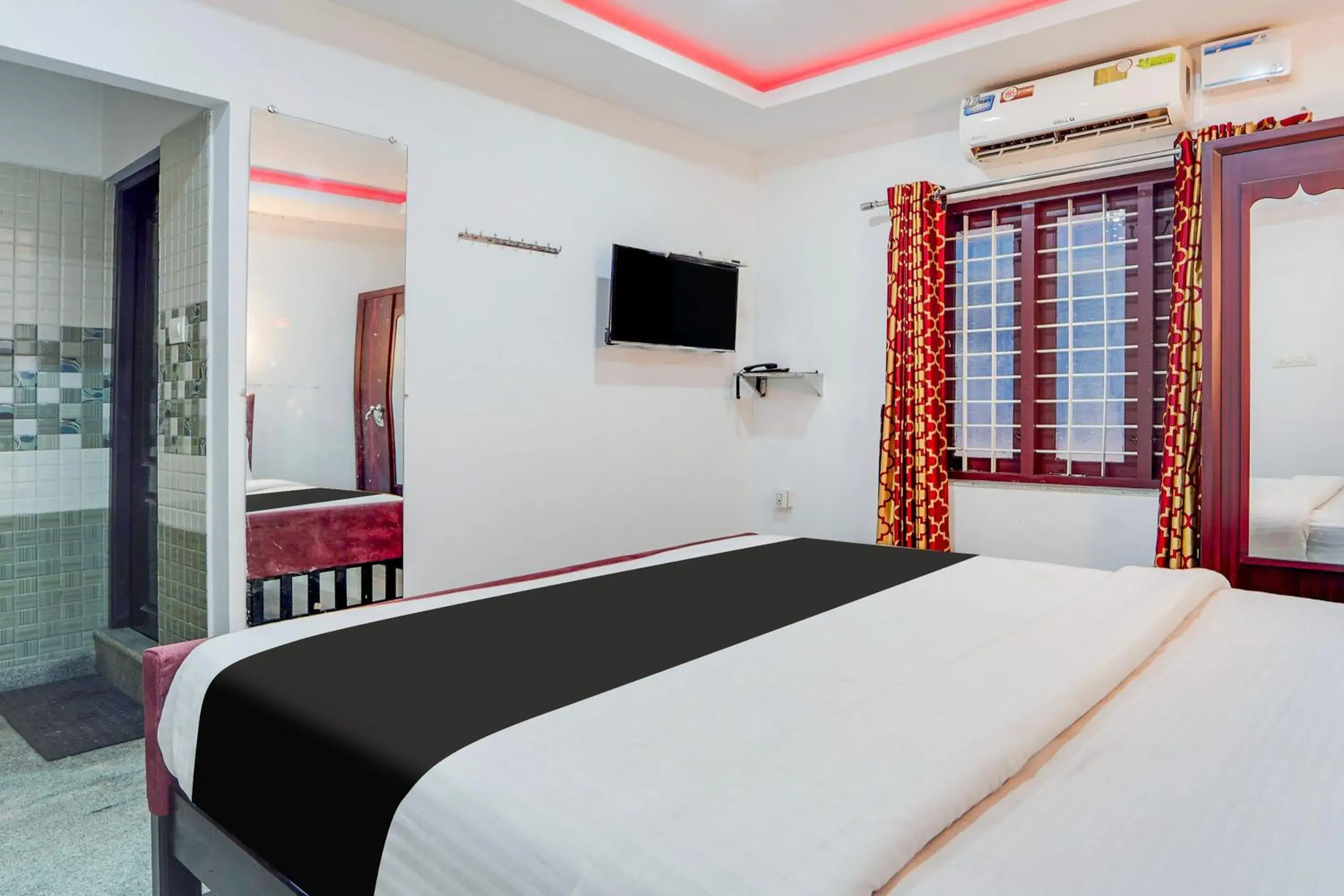 Bedroom, Bed in Super Hotel O Aluva Town Bedroom, Bed in Super Hotel O Aluva Town