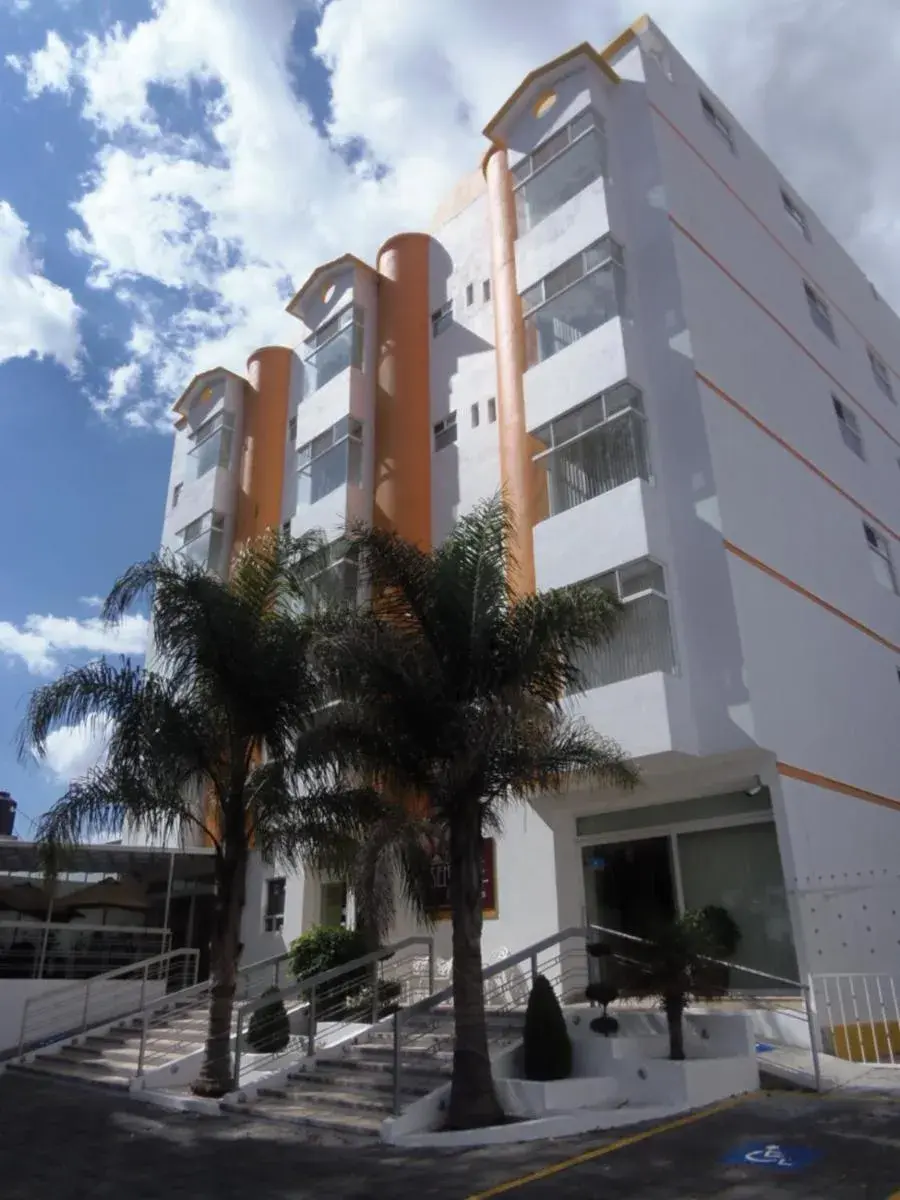 Facade/entrance in Hotel Señorial Tlaxcala Facade/entrance in Hotel Señorial Tlaxcala