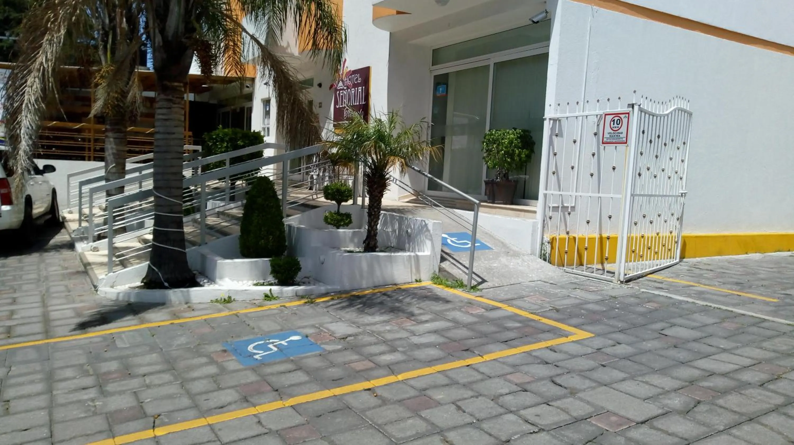 Parking in Hotel Señorial Tlaxcala
