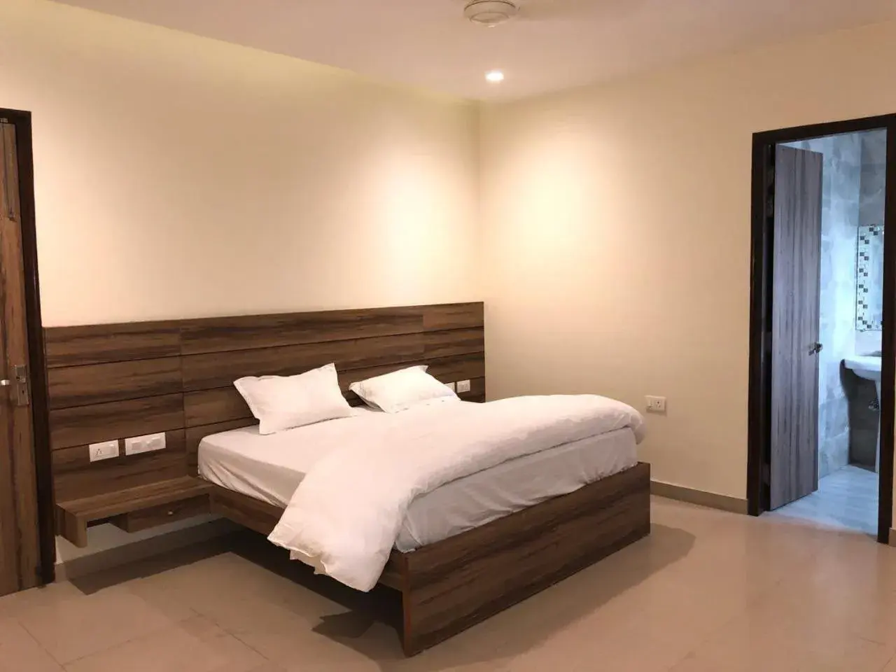 Bedroom in Hotel Red Sapphire Bedroom in Hotel Red Sapphire