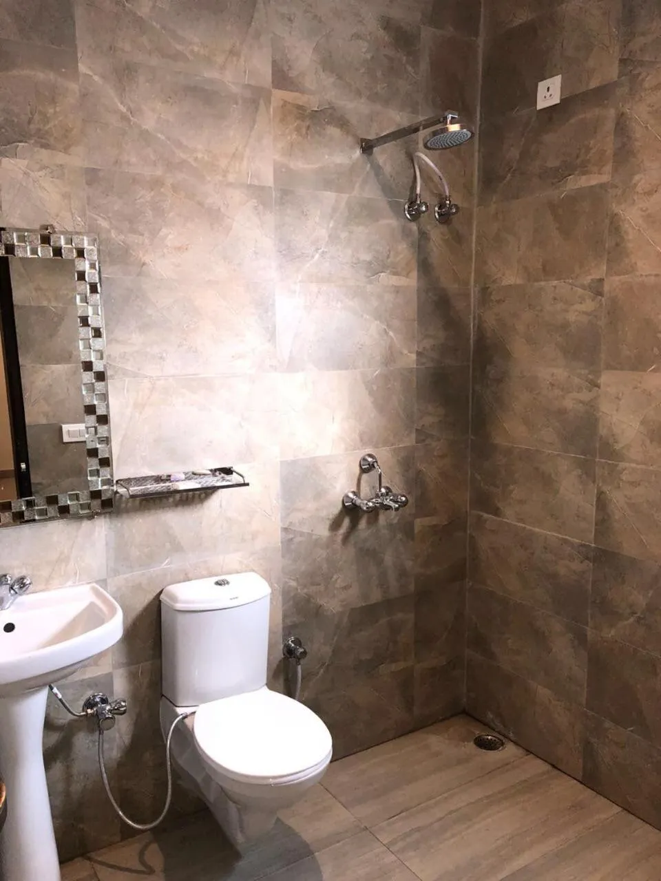 Bathroom in Hotel Red Sapphire