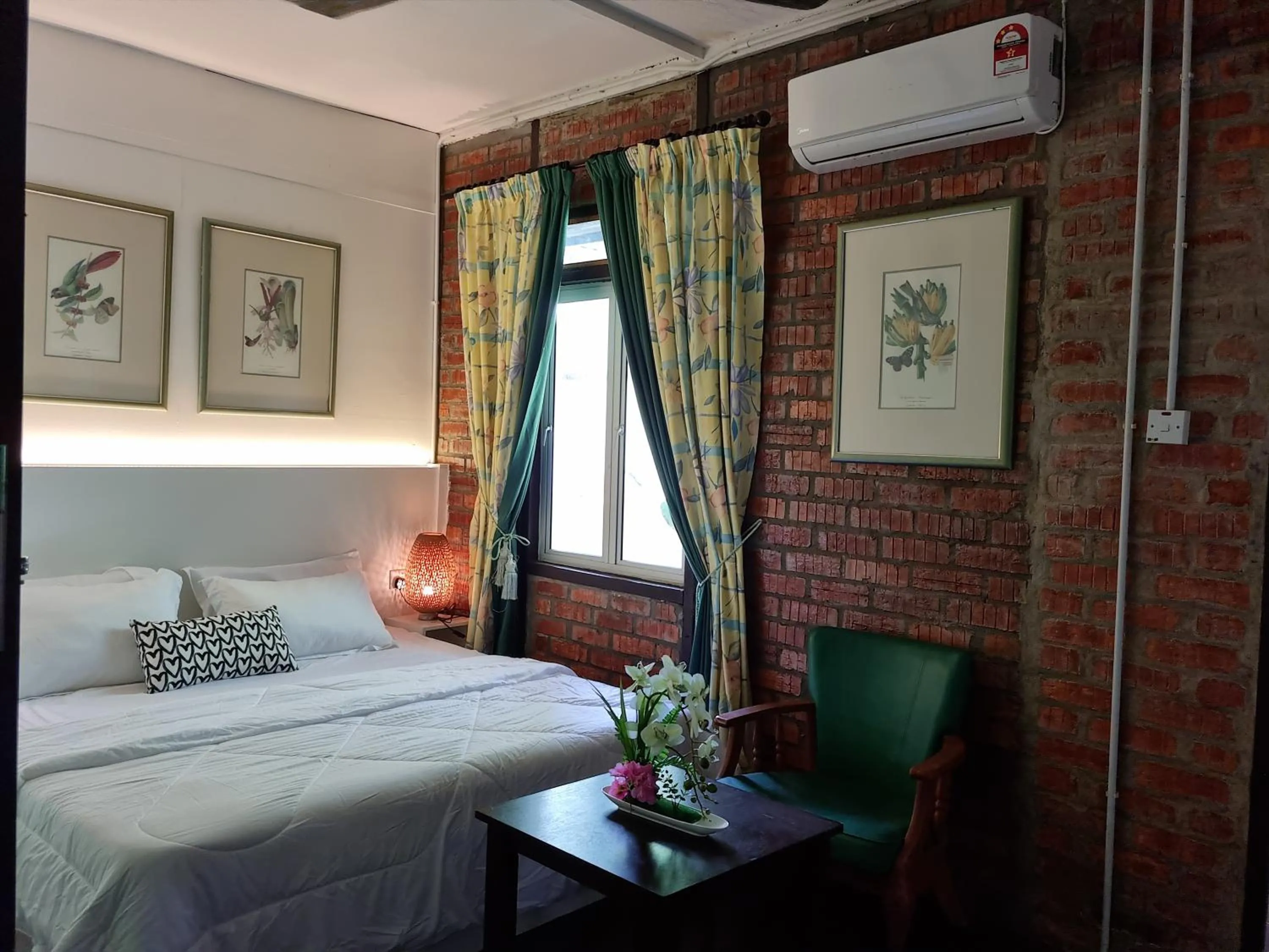 Bed in Kenyalang Urban Homestay