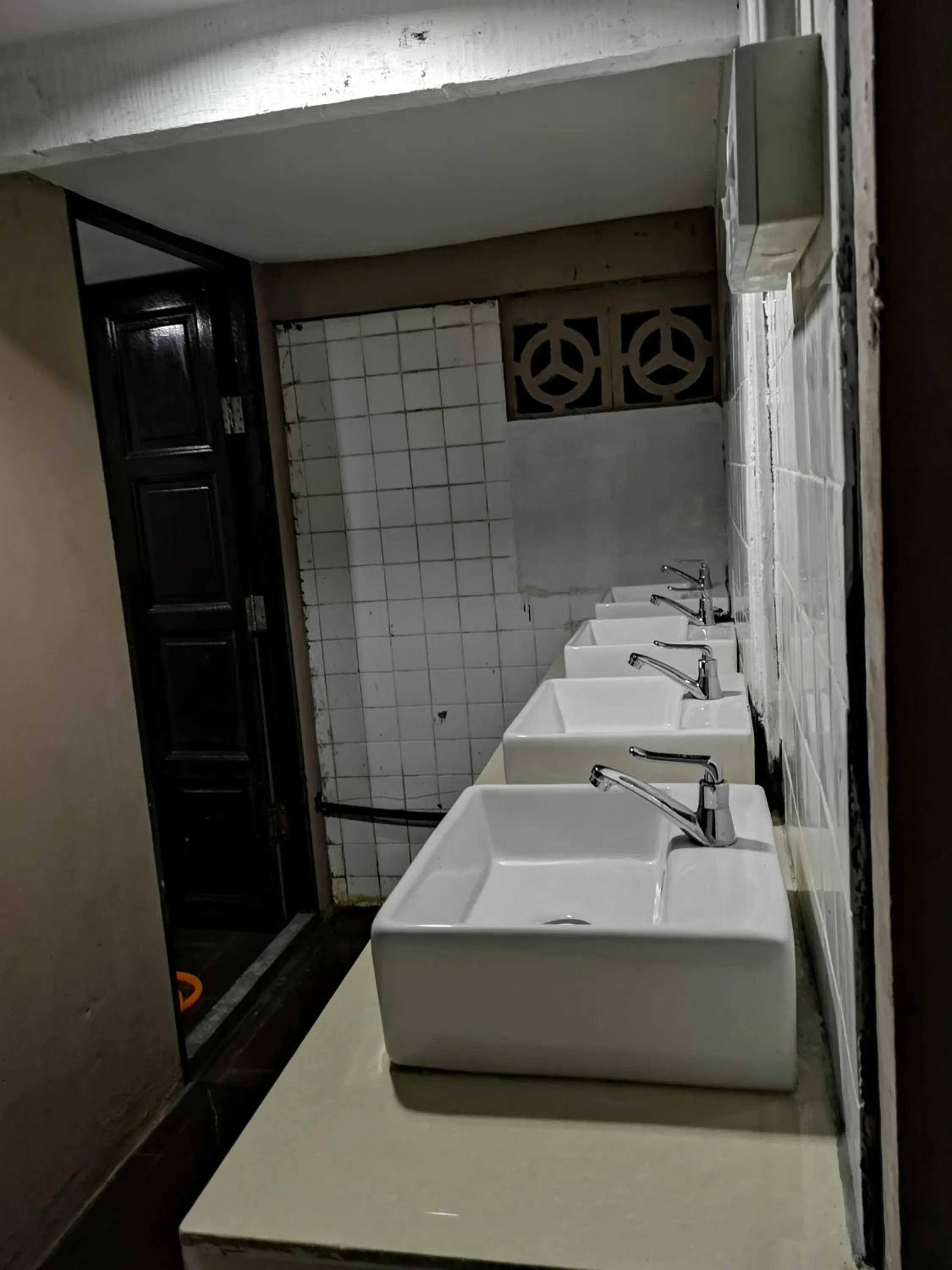 Bathroom in Kenyalang Urban Homestay