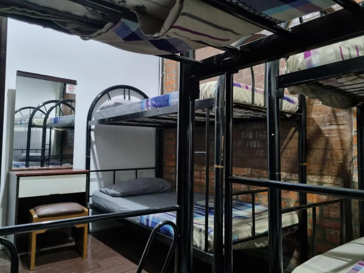 bunk bed, Bed in Kenyalang Urban Homestay