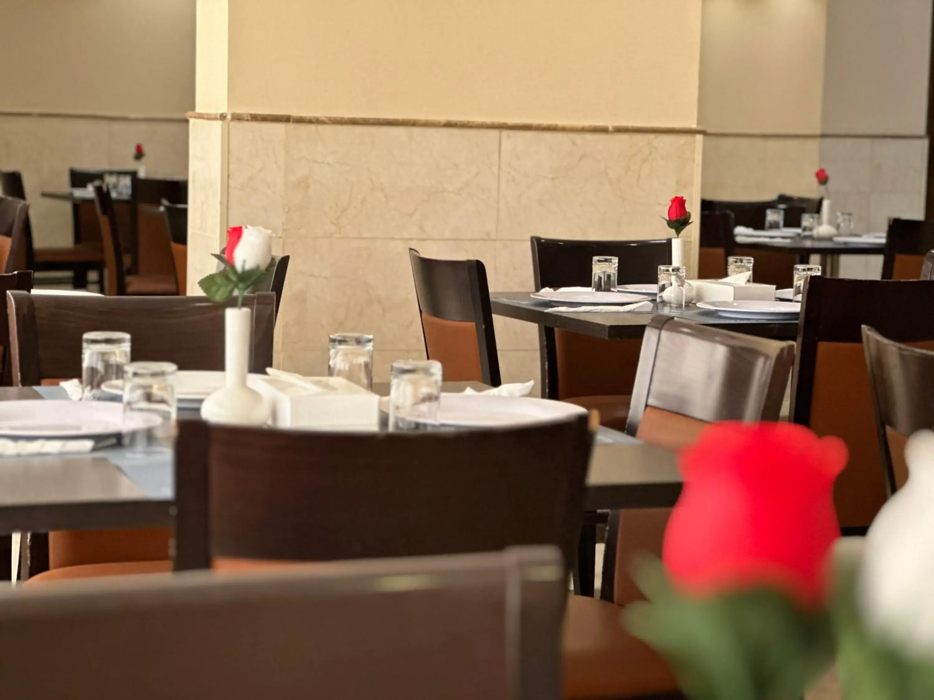 Restaurant/places to eat in Al Massa Bader Hotel Restaurant/places to eat in Al Massa Bader Hotel