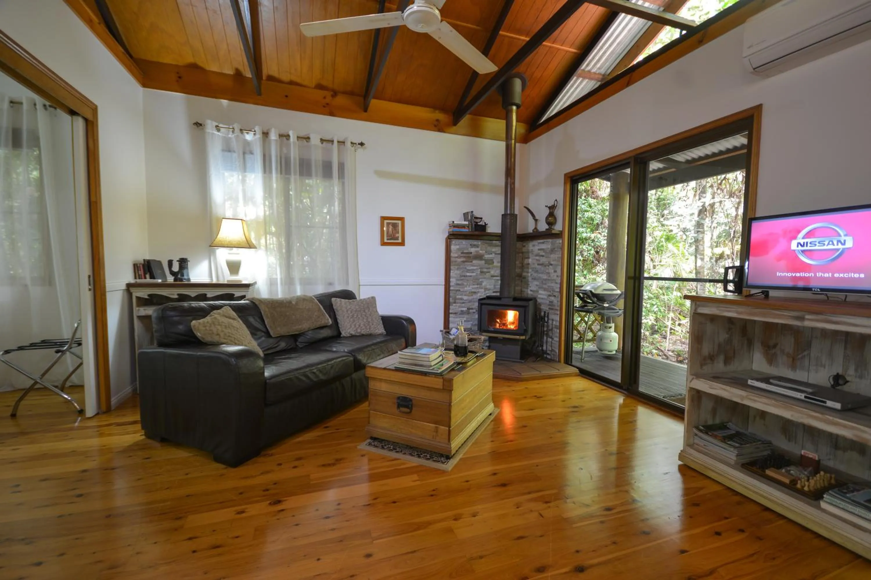 Photo of the whole room in Crater Lakes Rainforest Cottages