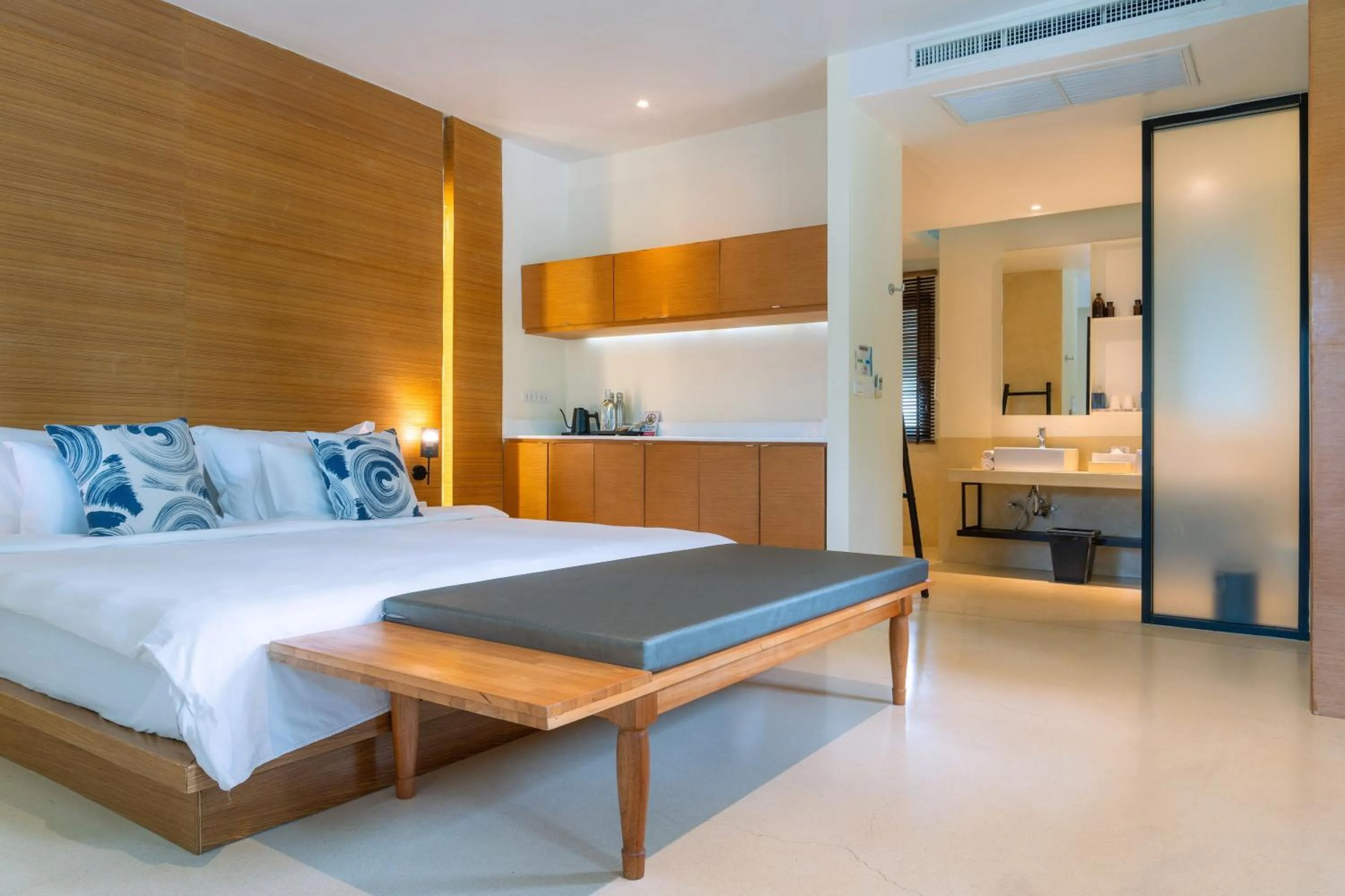 Bed in The Anda Mani Khaolak Beachfront Villas - Adult only