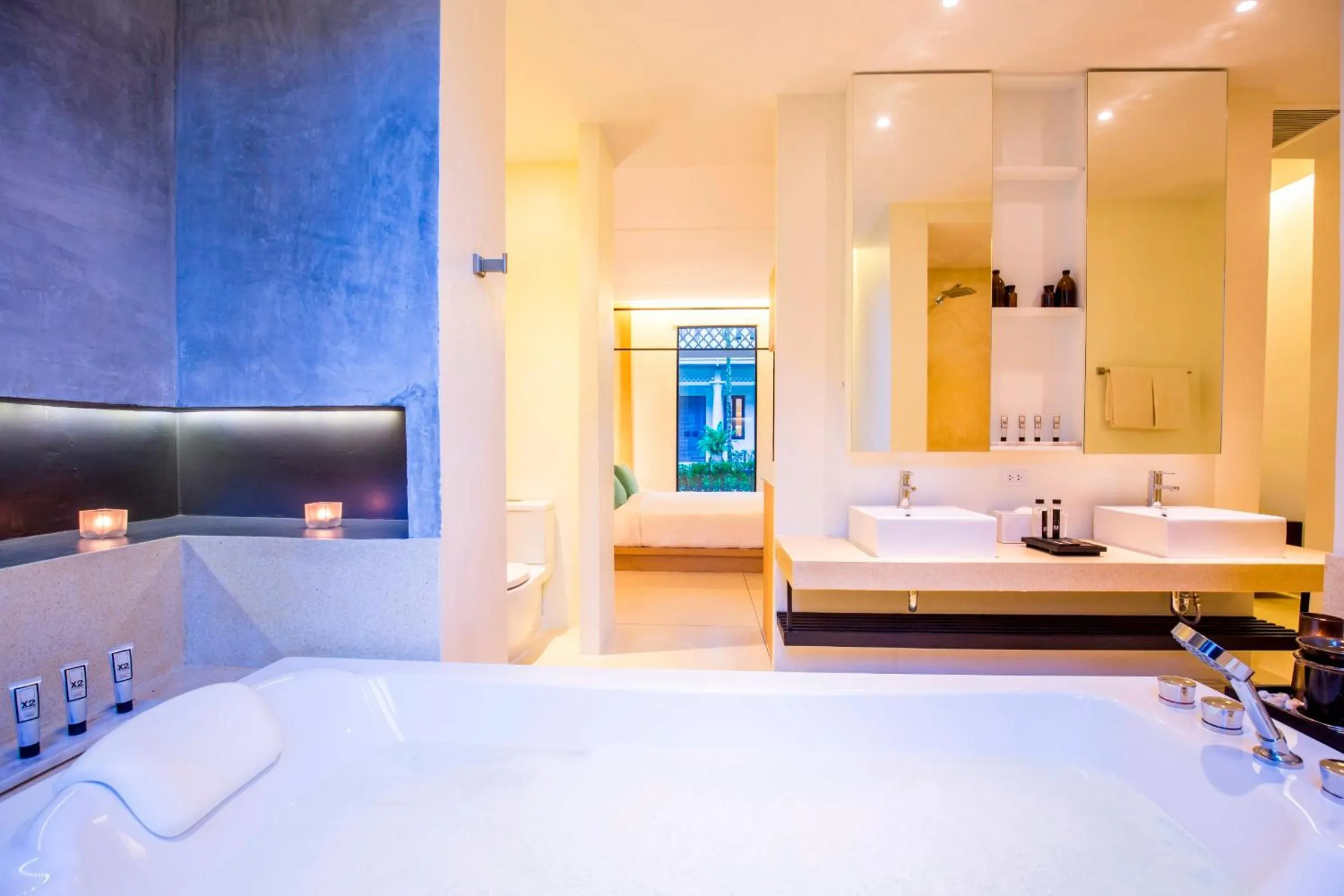 Bathroom, Bed in The Anda Mani Khaolak Beachfront Villas
