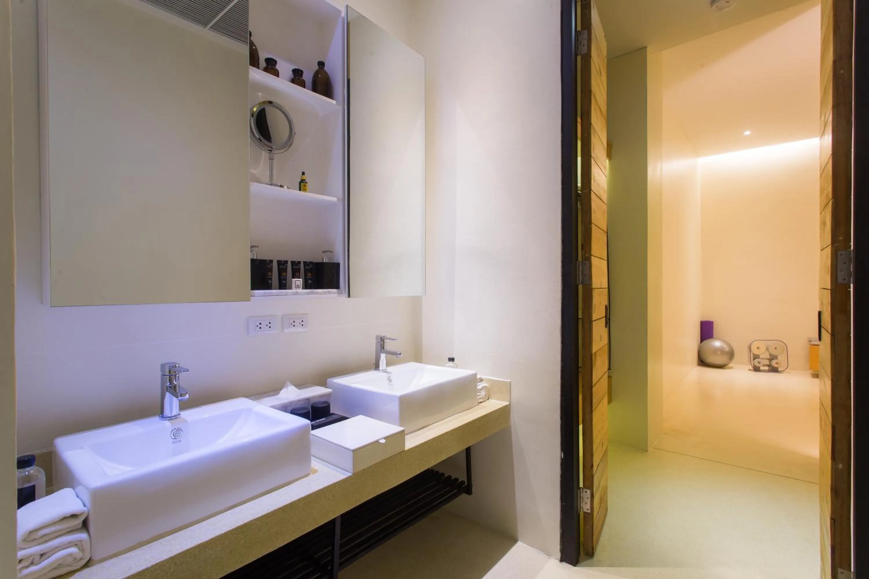 Bathroom in The Anda Mani Khaolak Beachfront Villas - Adult only