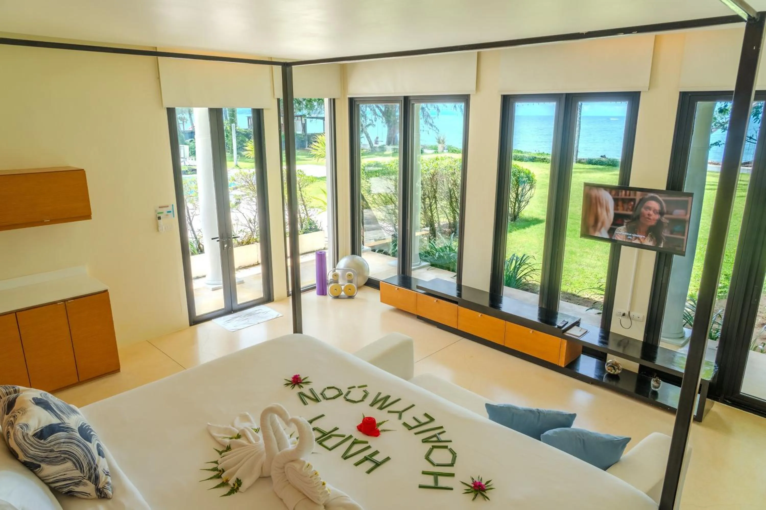 TV and multimedia, Bed in The Anda Mani Khaolak Beachfront Villas - Adult only