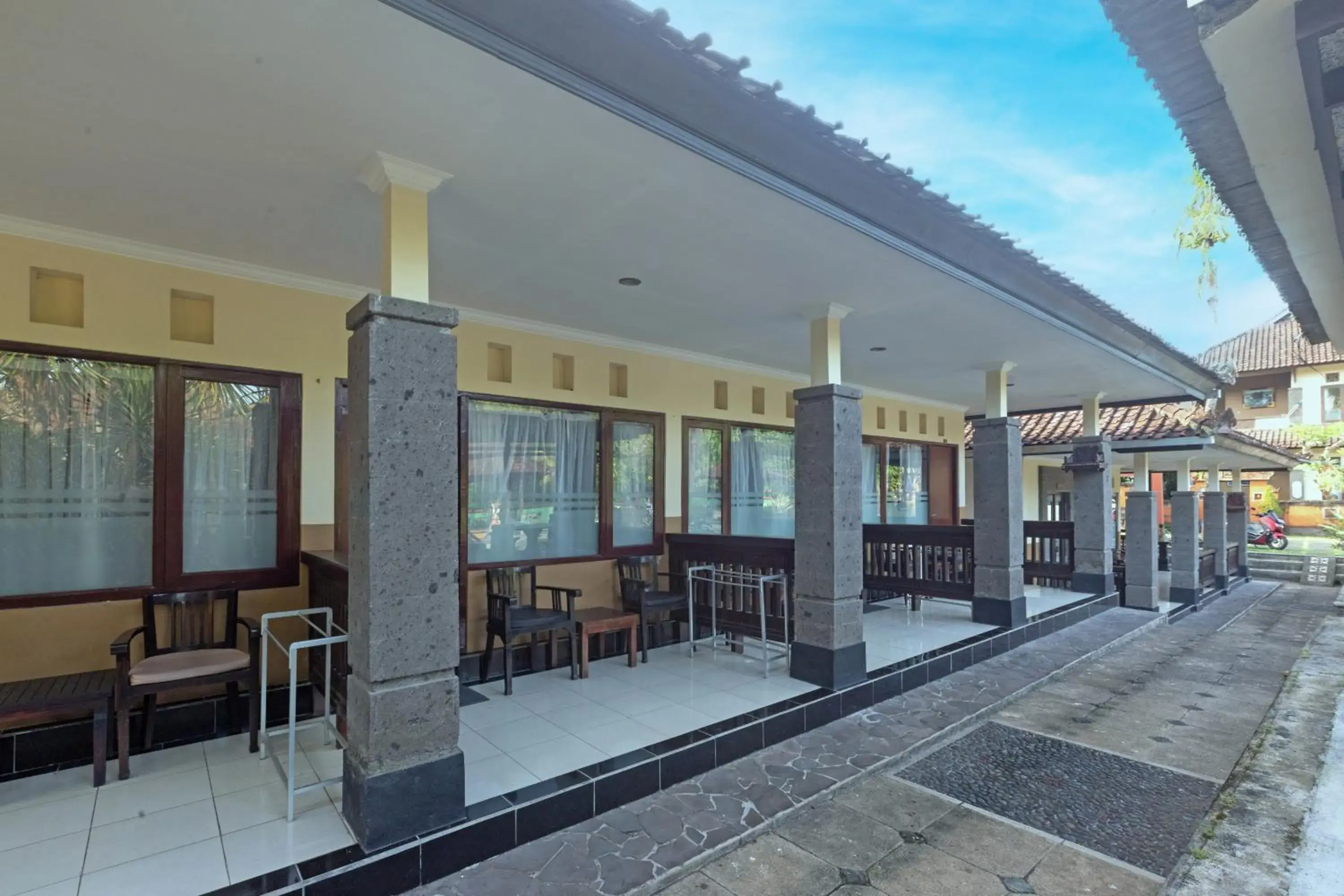 Property building in Dewi Sinta Hotel and Restaurant Property building in Dewi Sinta Hotel and Restaurant