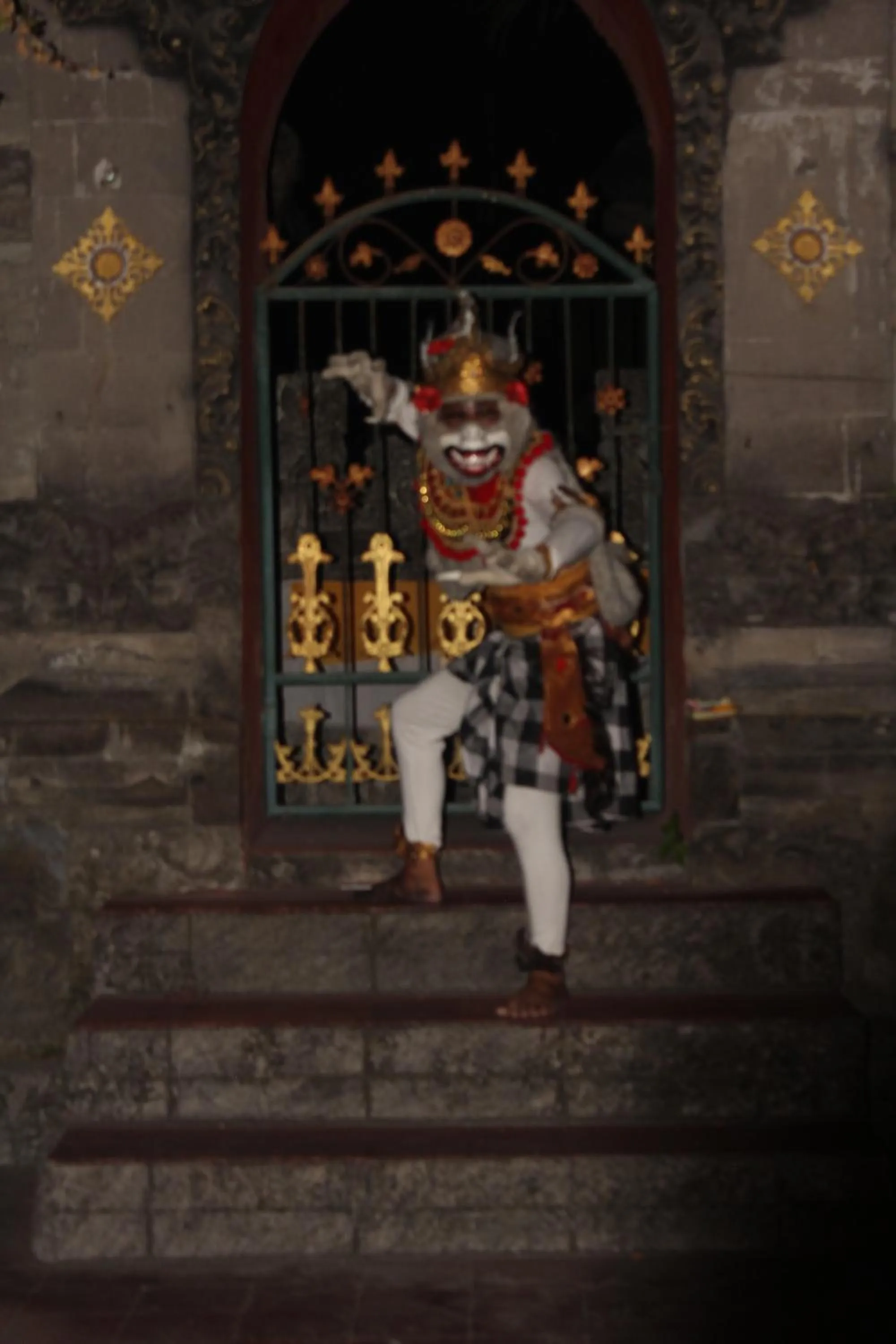 Evening entertainment in Dewi Sinta Hotel and Restaurant