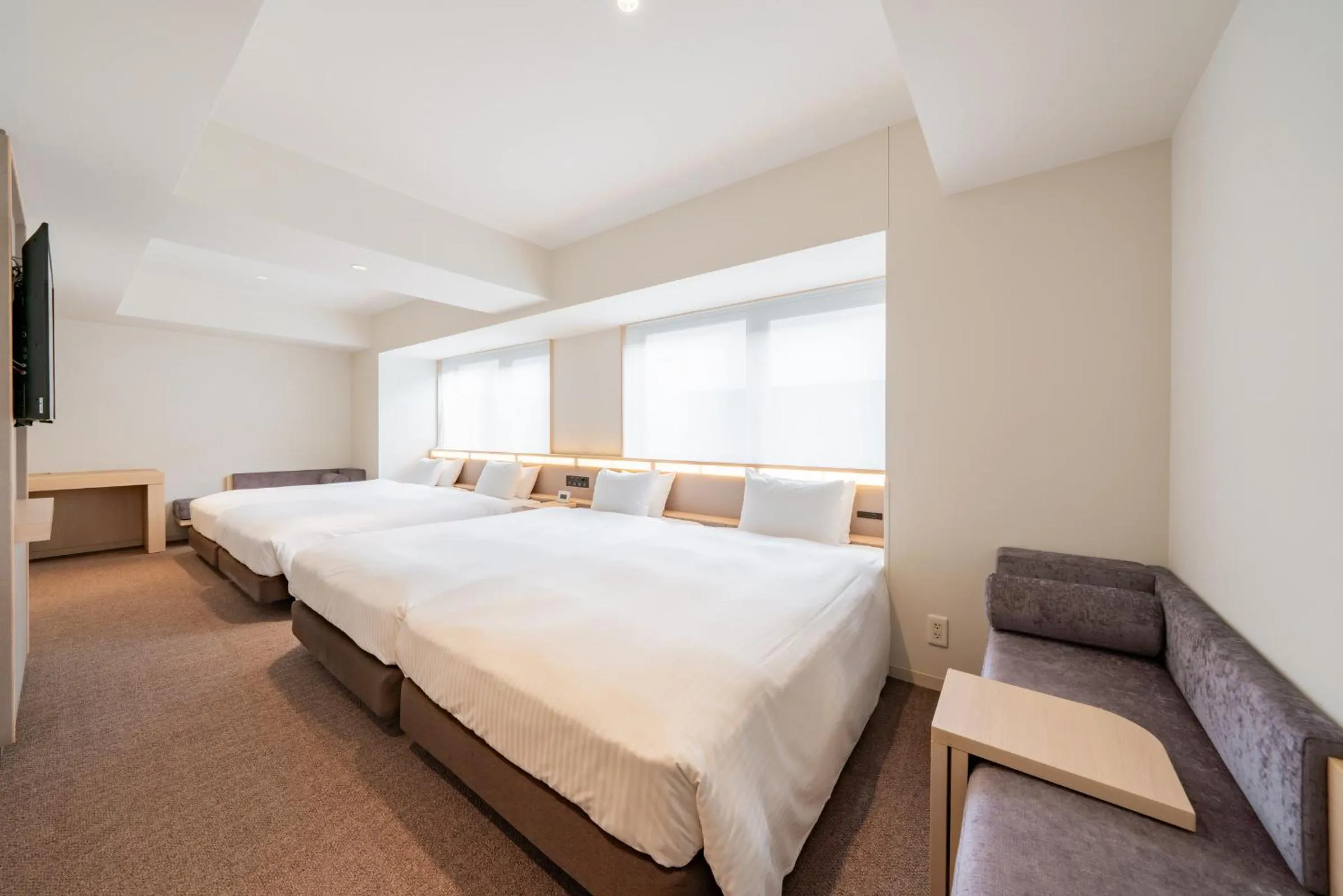 Photo of the whole room, Bed in Keio Prelia Hotel Kyoto Karasuma-Gojo