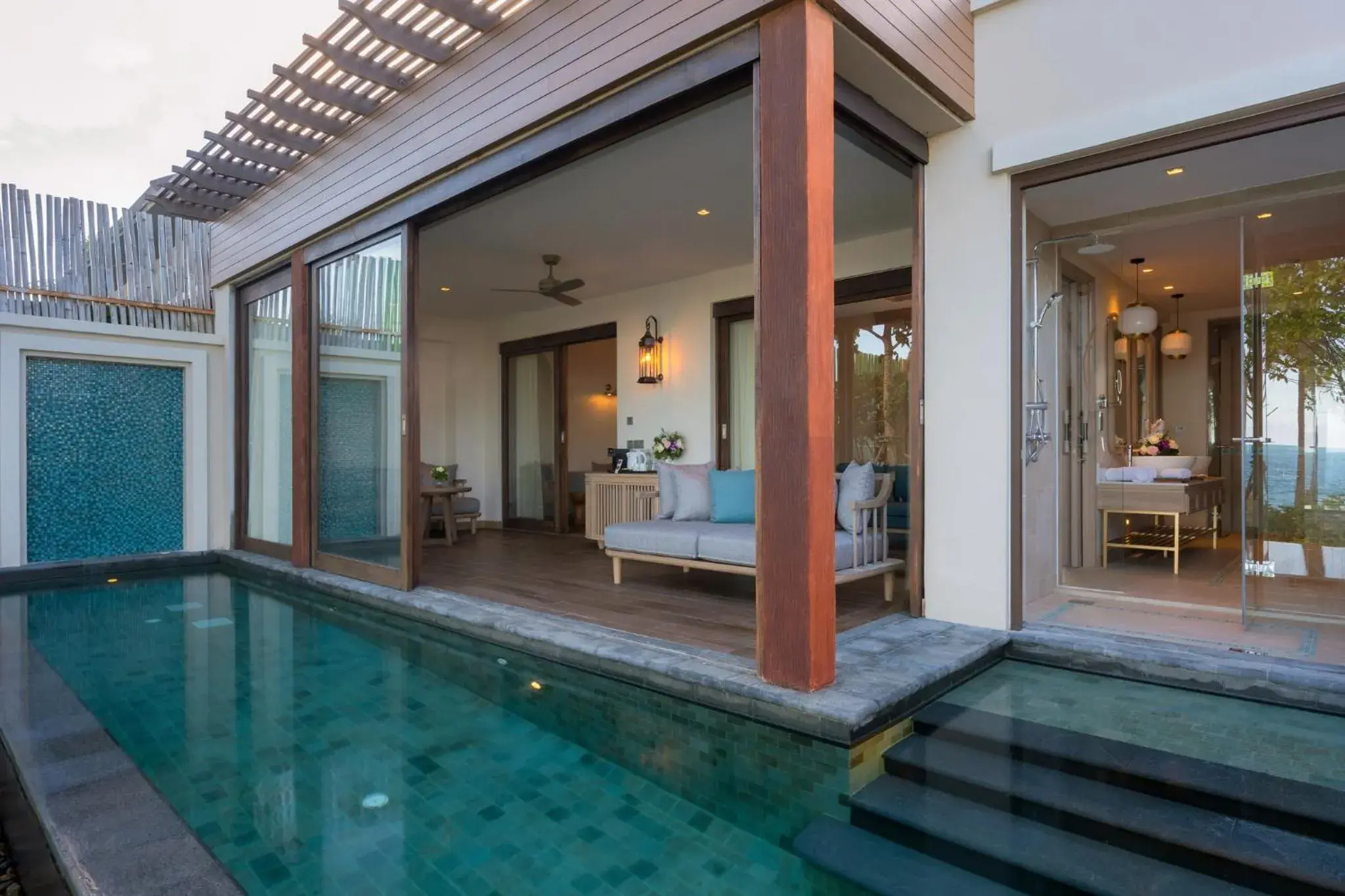 Swimming pool in Mercure Samui Chaweng Tana Swimming pool in Mercure Samui Chaweng Tana