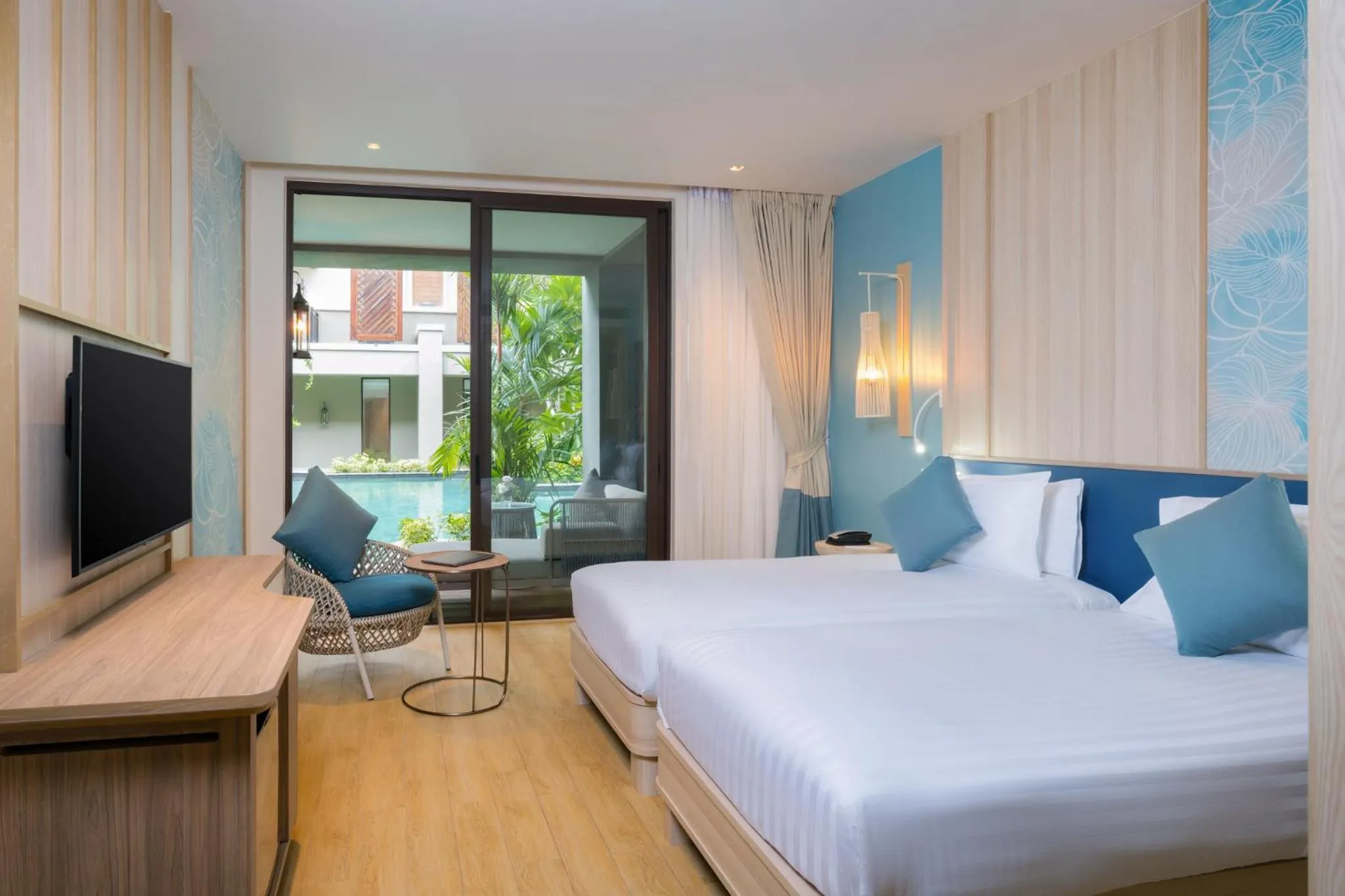 Photo of the whole room, Bed in Mercure Samui Chaweng Tana