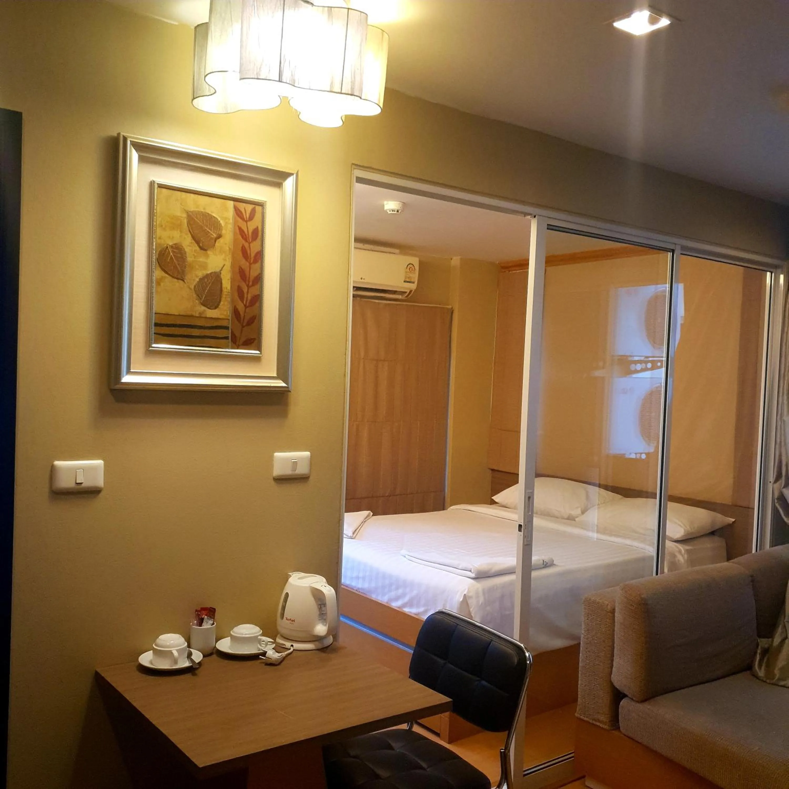 Bedroom, Bed in Greenview Ekkamai10 Suite