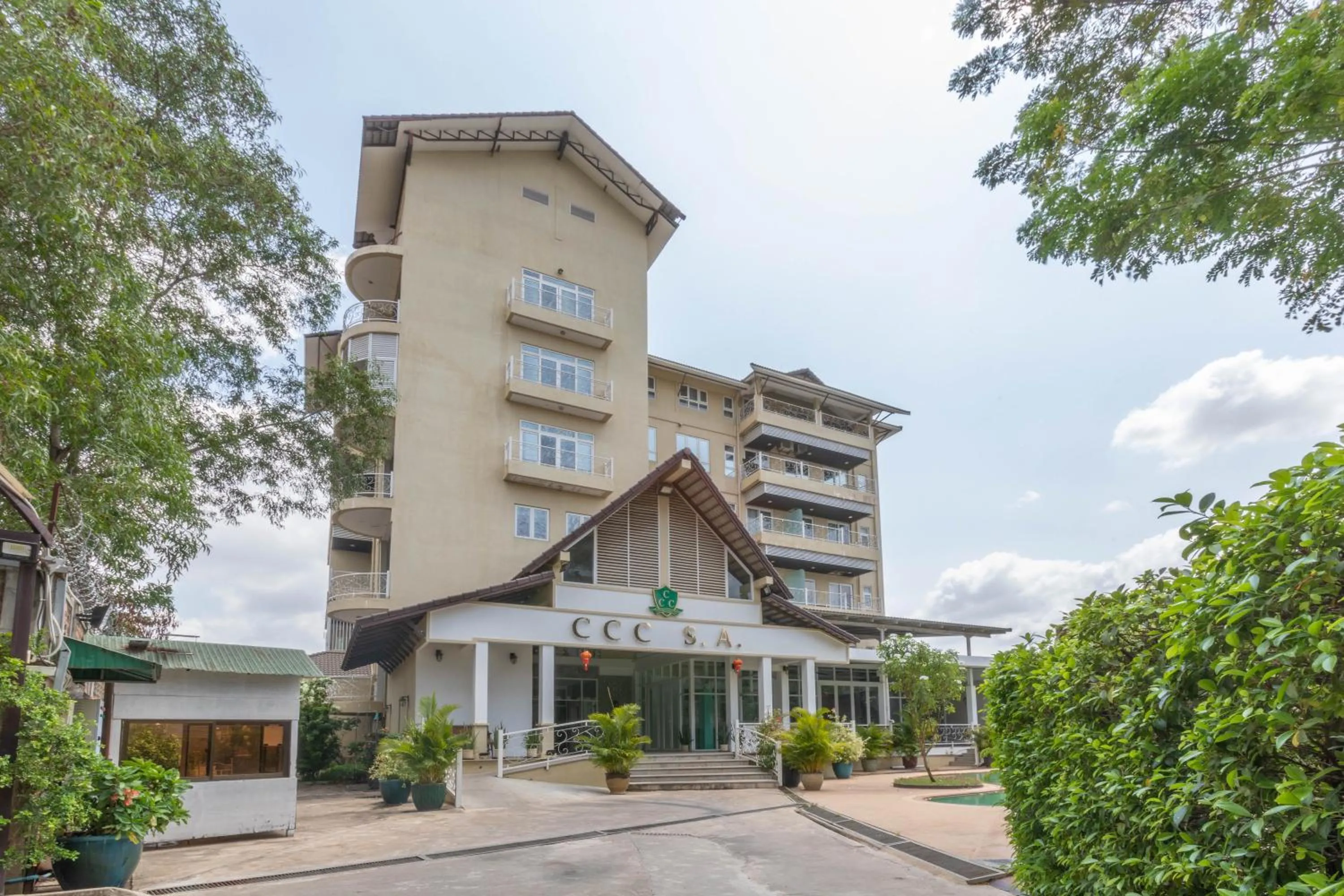 Property building in Cambodian Country Club