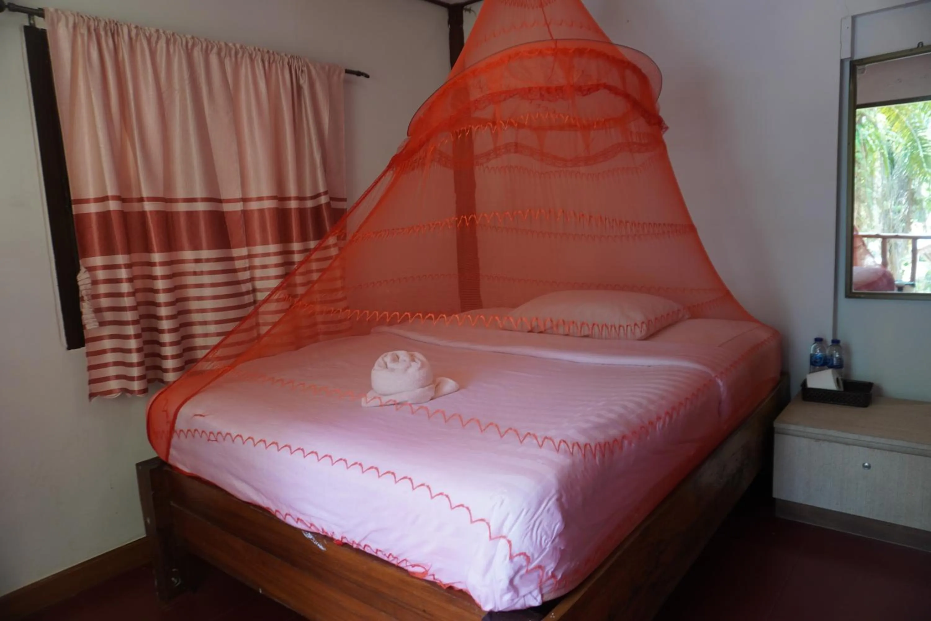 Bedroom, Bed in Khao Sok Palmview Resort