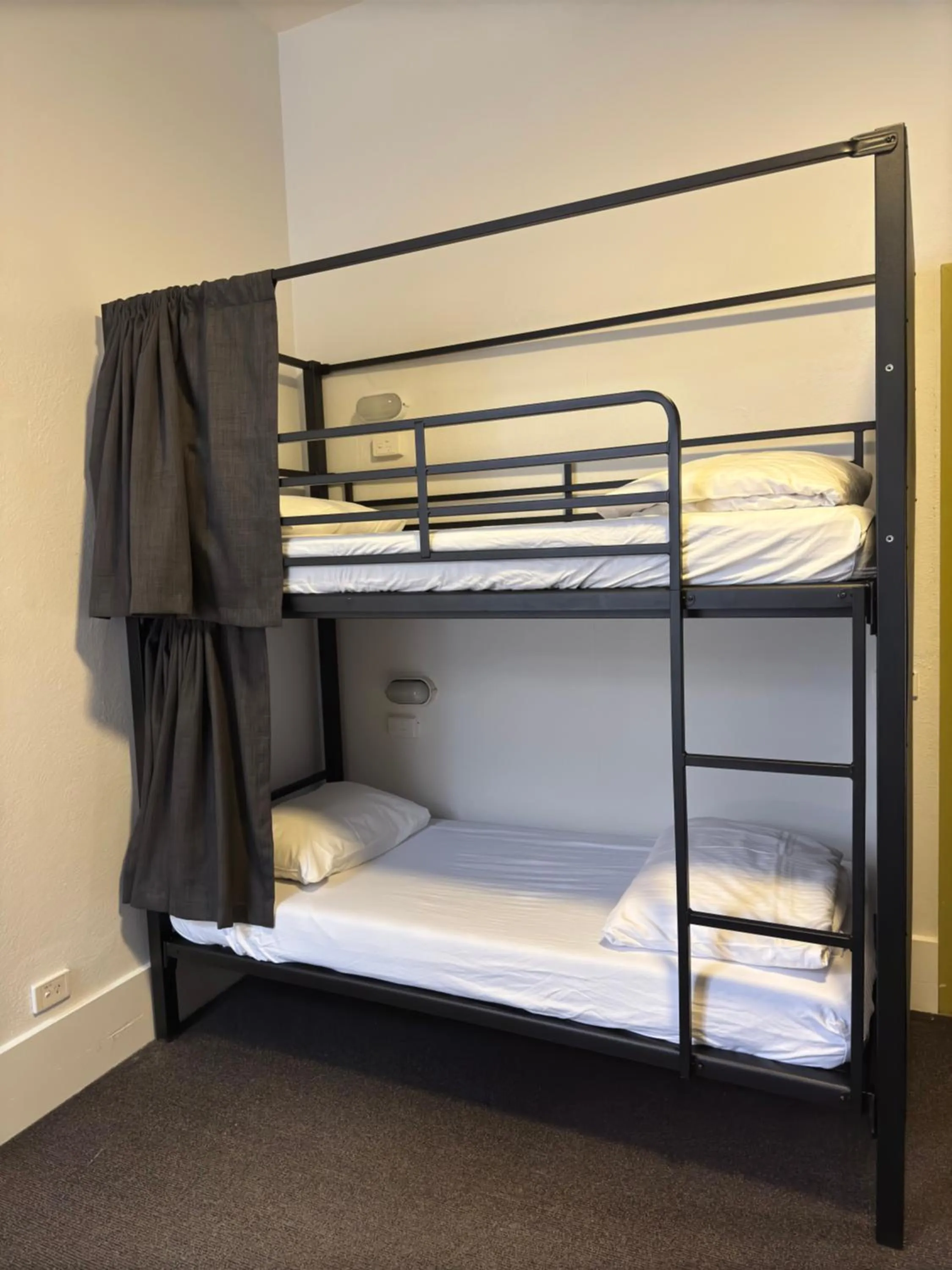 Bed in YHA Melbourne Central