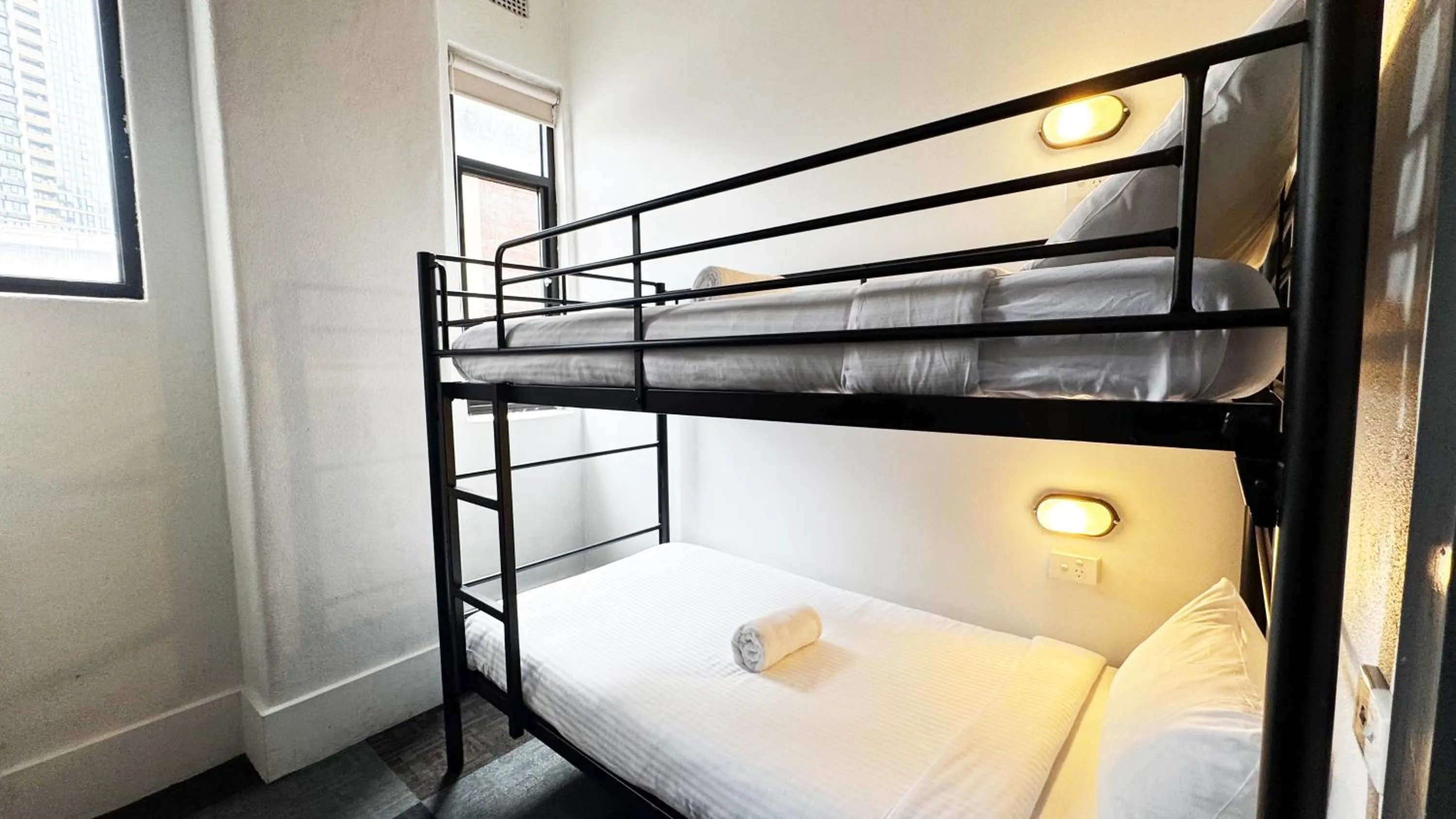 Bedroom, Bed in YHA Melbourne Central