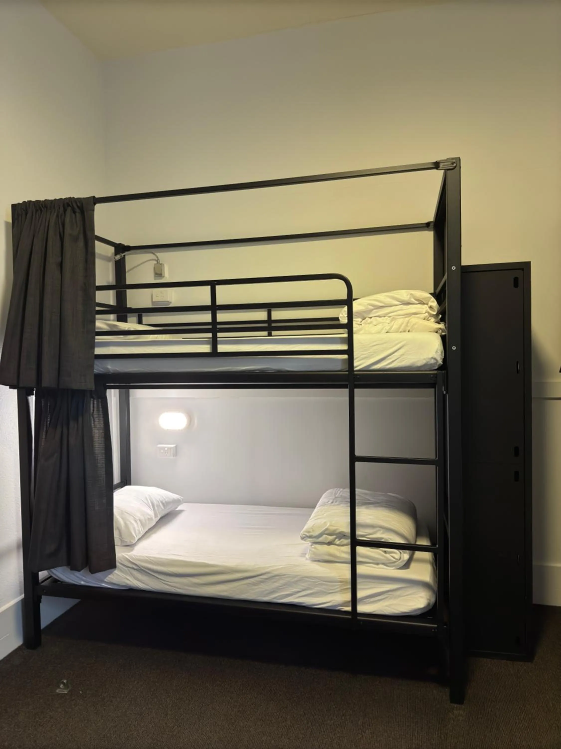 Bed in YHA Melbourne Central