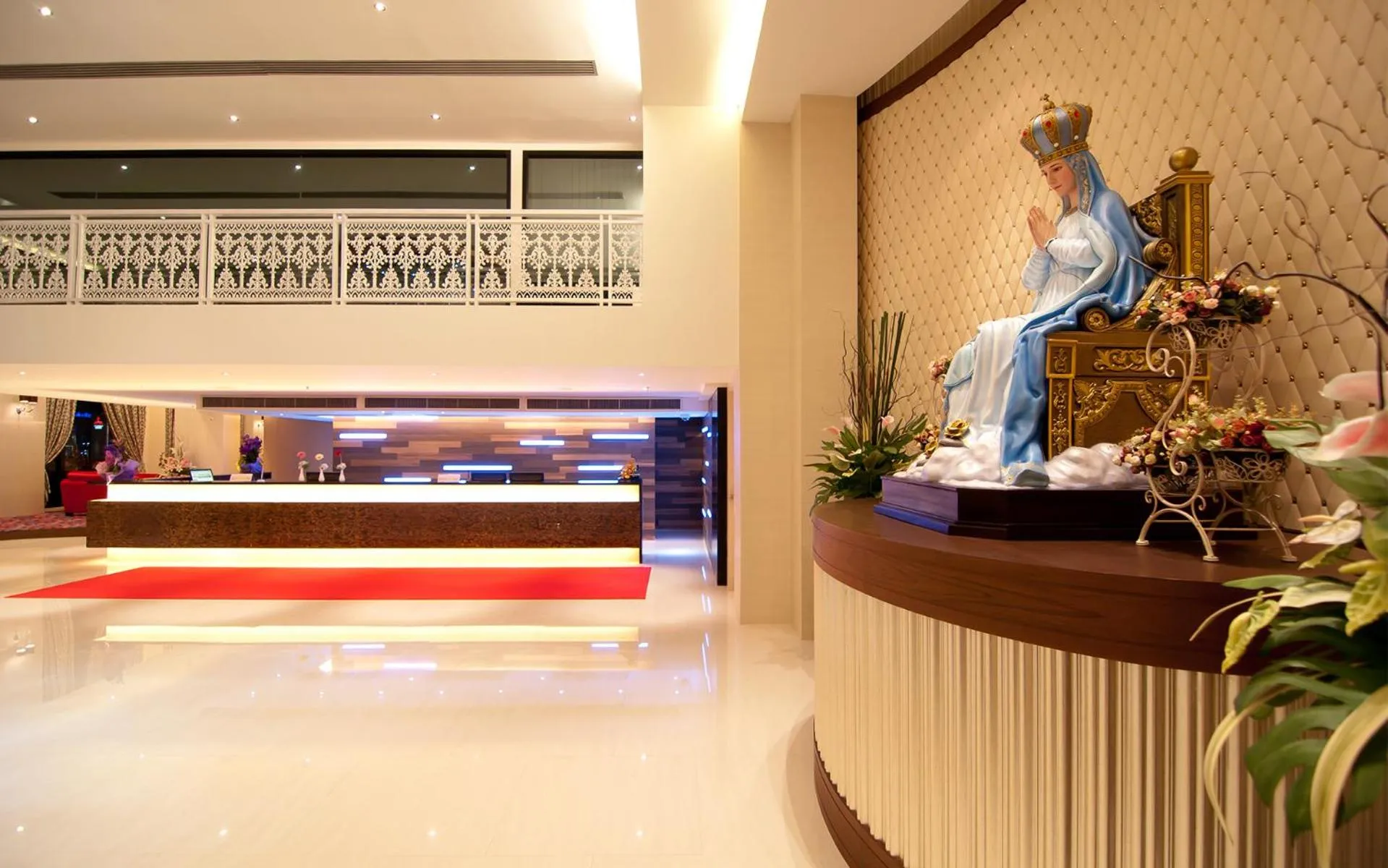 Lobby or reception in Grand Lord Boutique Hotel -Srinakarin