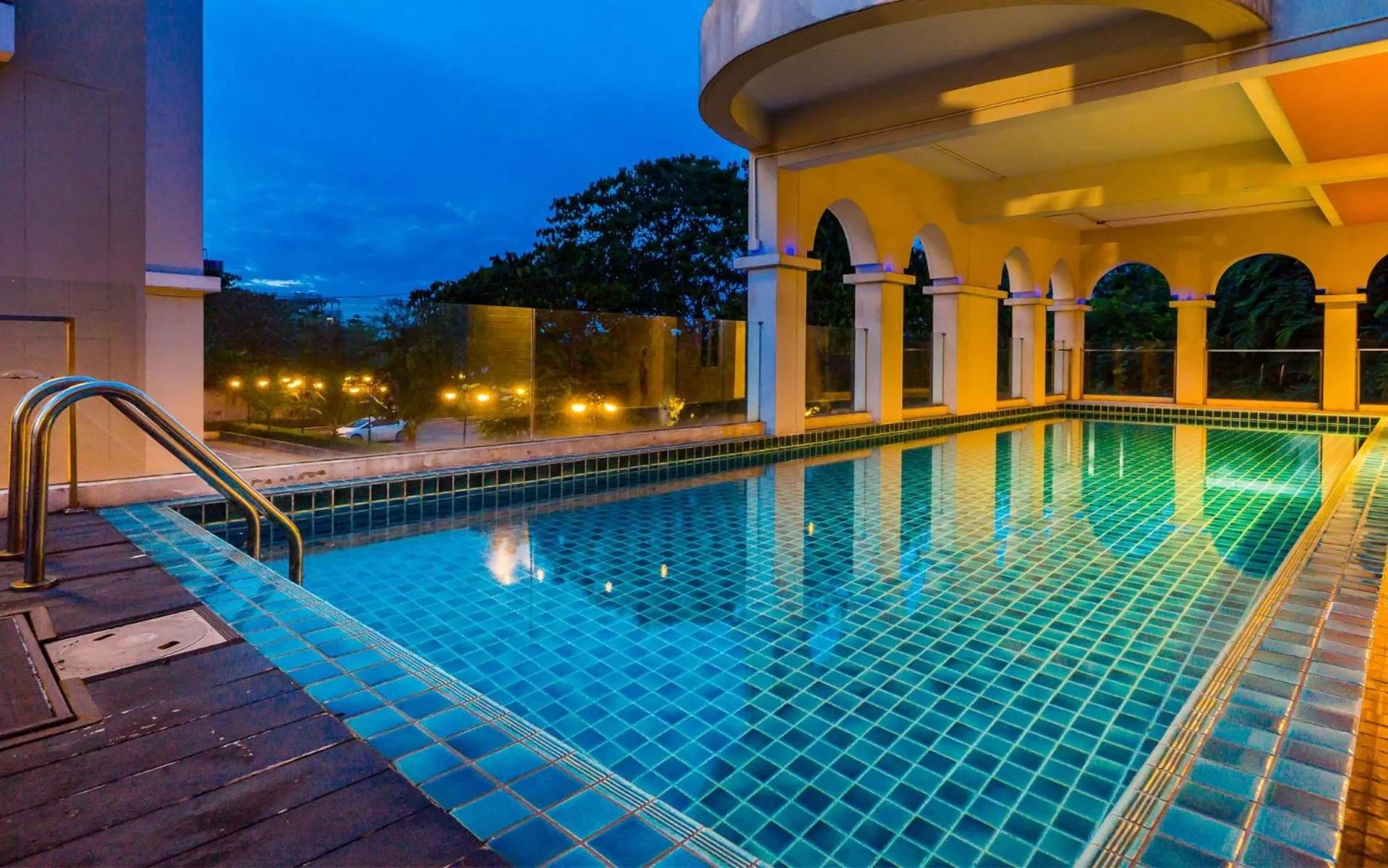 Swimming pool in Grand Lord Boutique Hotel -Srinakarin