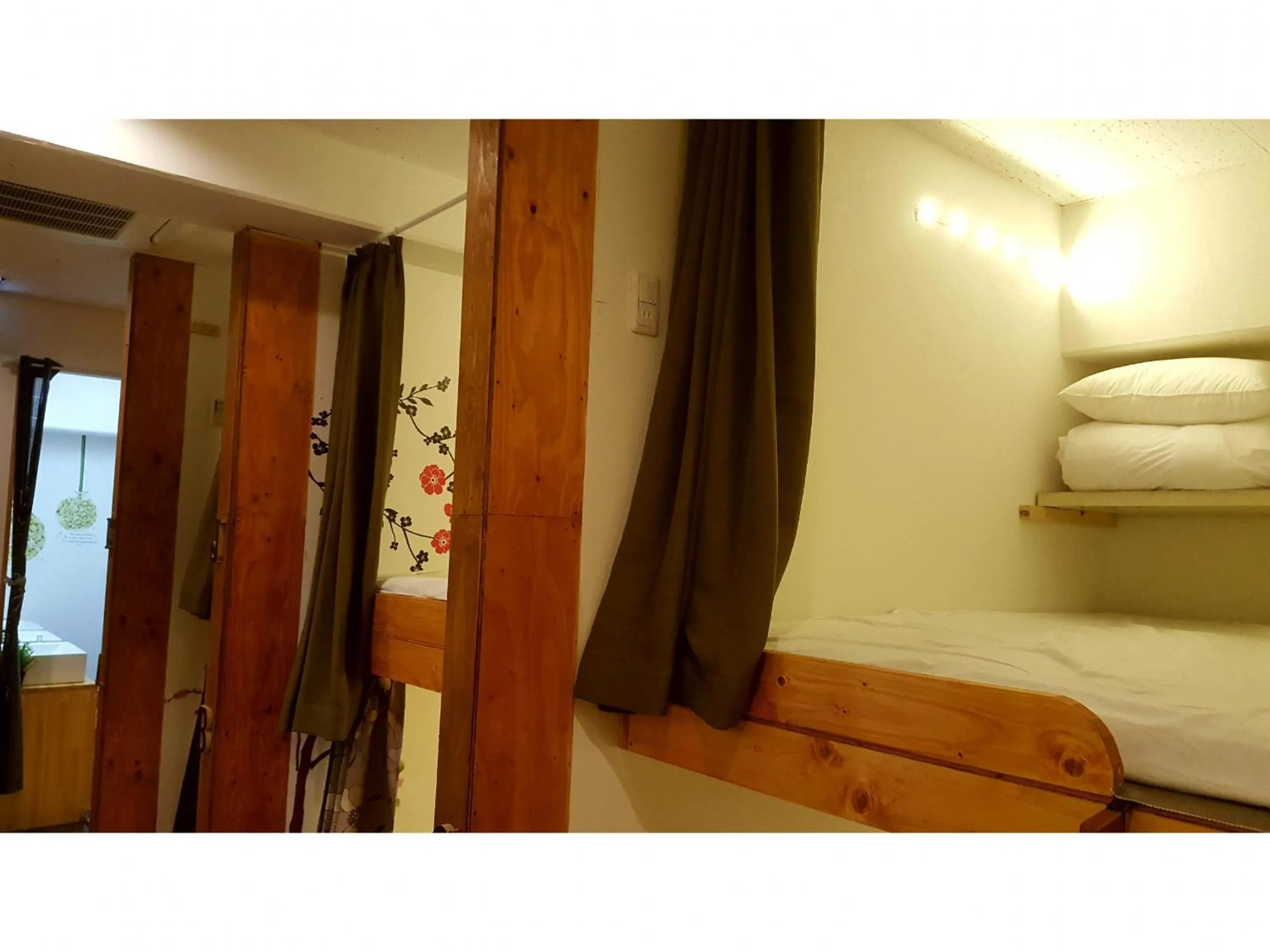 Bed in Shinjuku Sky hostel