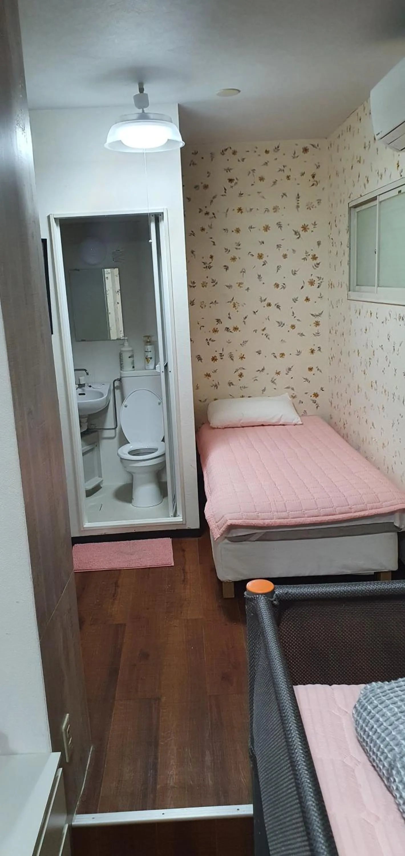 Bed in Shinjuku Sky hostel